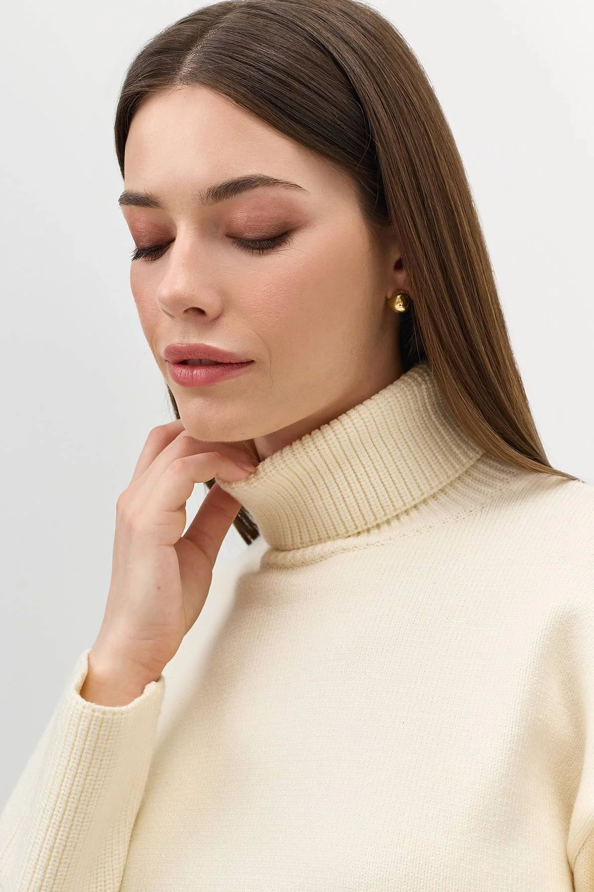 Джемпер с воротником гольф, 52