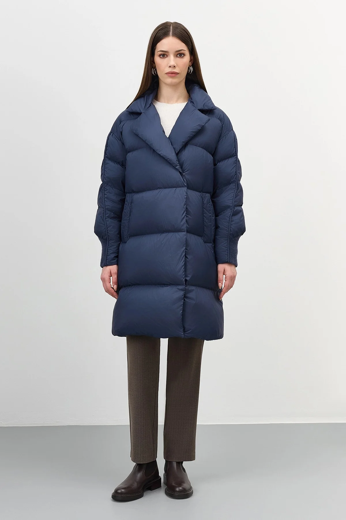 Пуховик на запах с трикотажной манишкой, 44