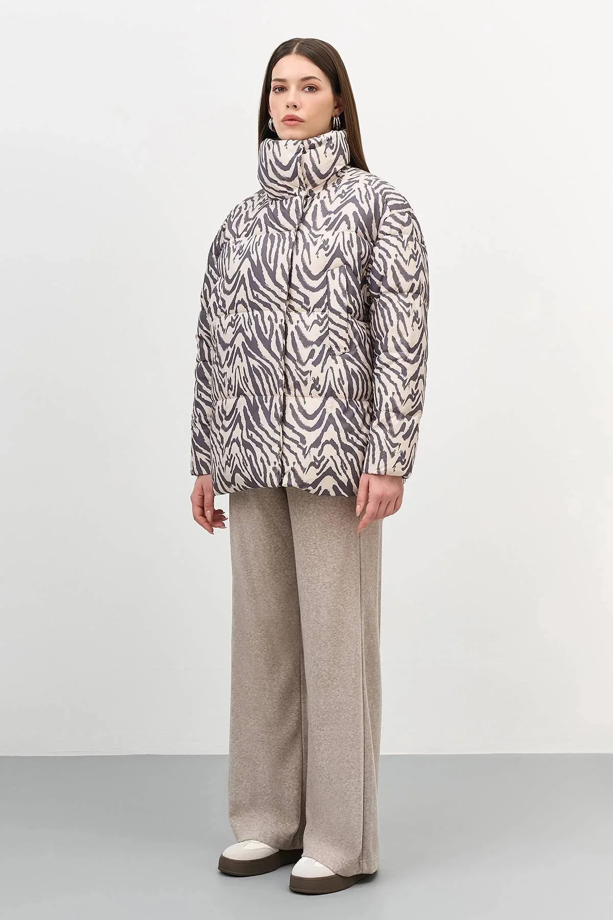 Куртка какао с палантином, 42