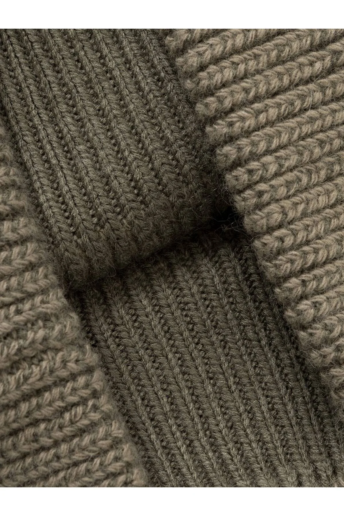 Шапка оливковая, One