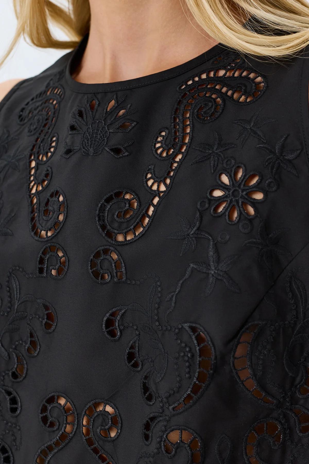 Топ вечерний ажурный с вышивкой летний, 46