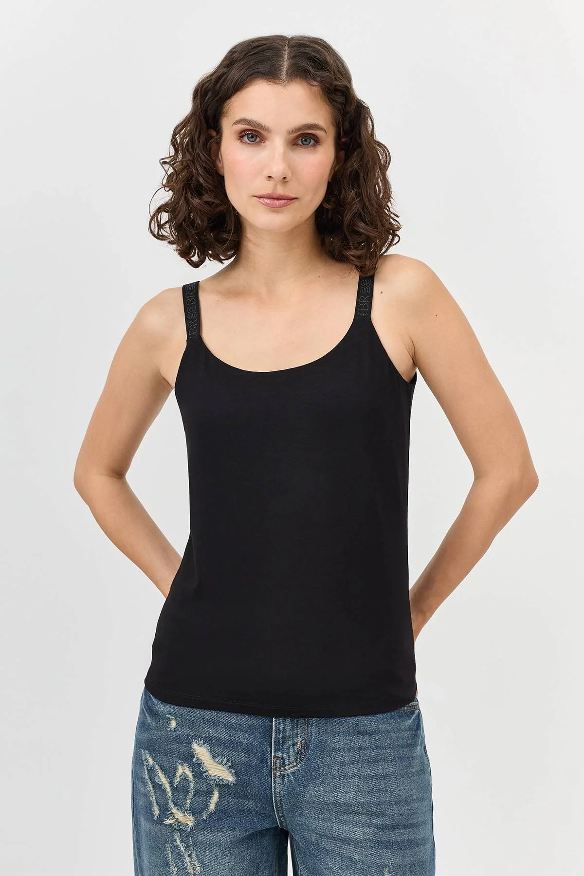 Топ с брендированными бретелями, 34