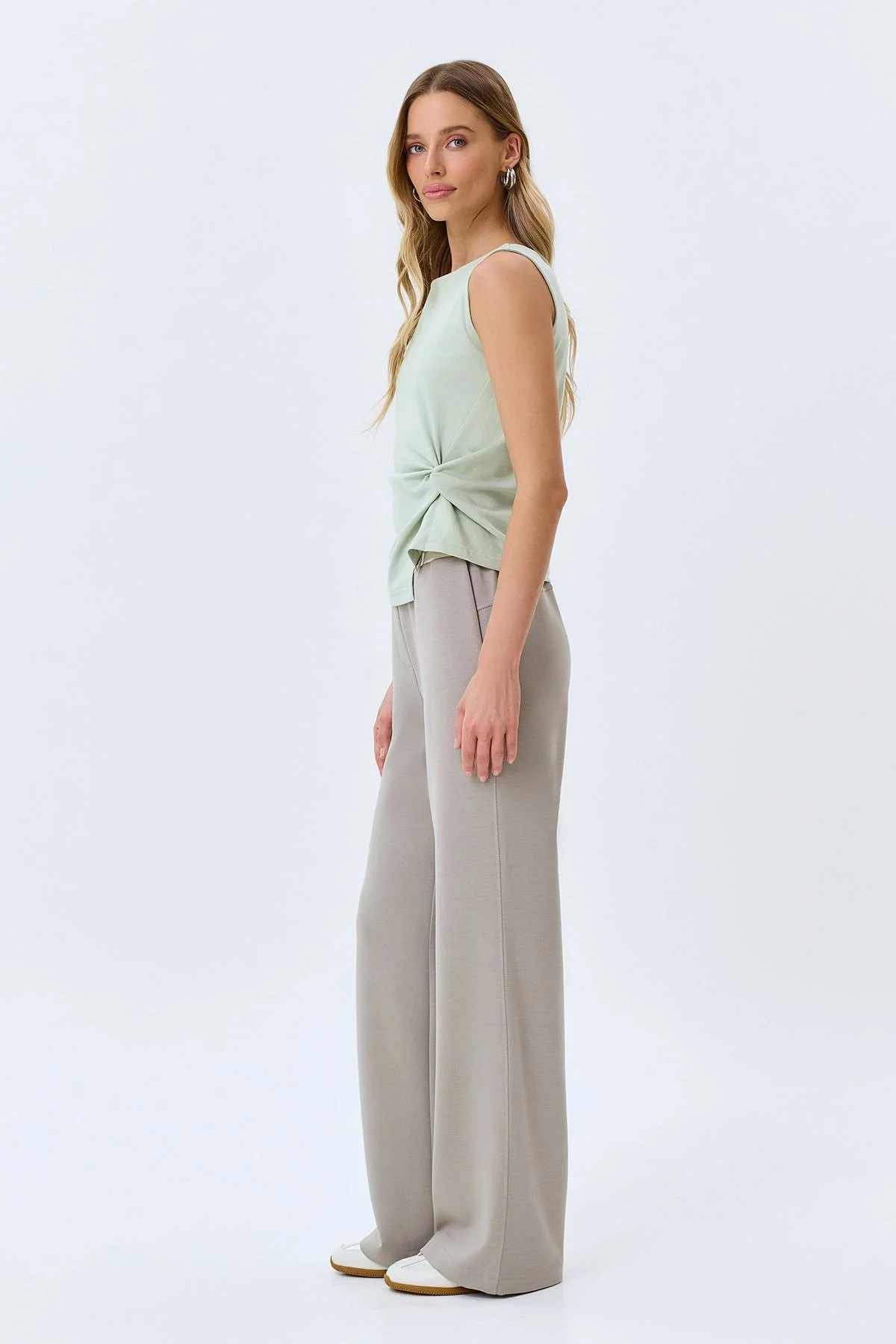 Топ с асимметричными складками, 50