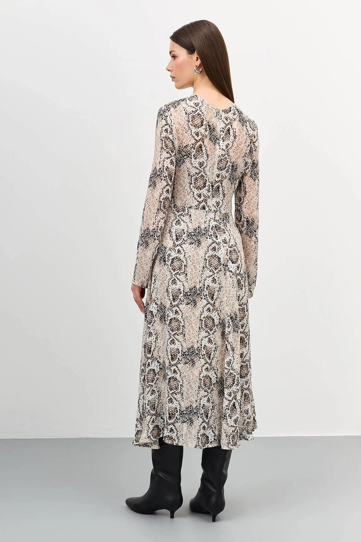 Лимитированная серия платье-макси с анималистичным принтом и ремень, 46