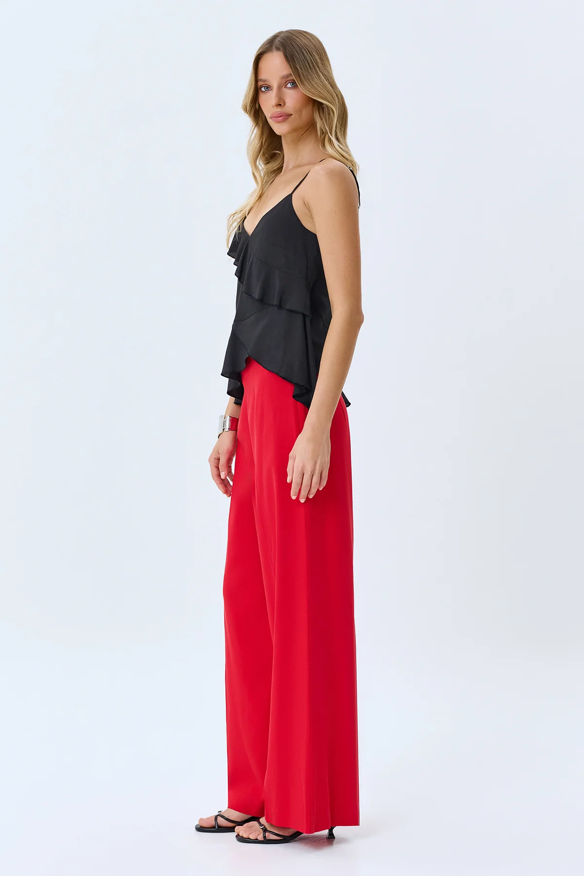 Топ с асимметричными воланами, 40