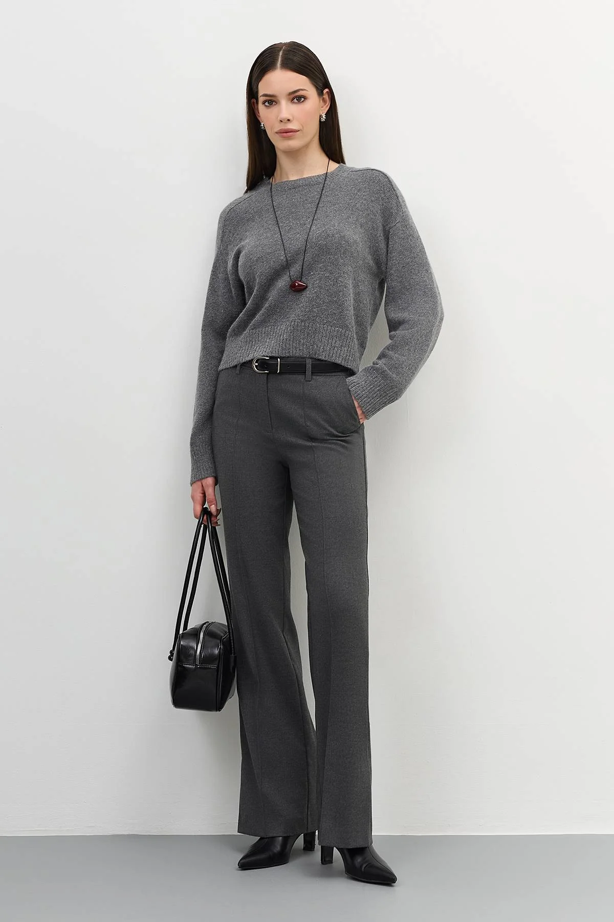 Лимитированная серия пушистый серый джемпер с ангорой и ремень, 48