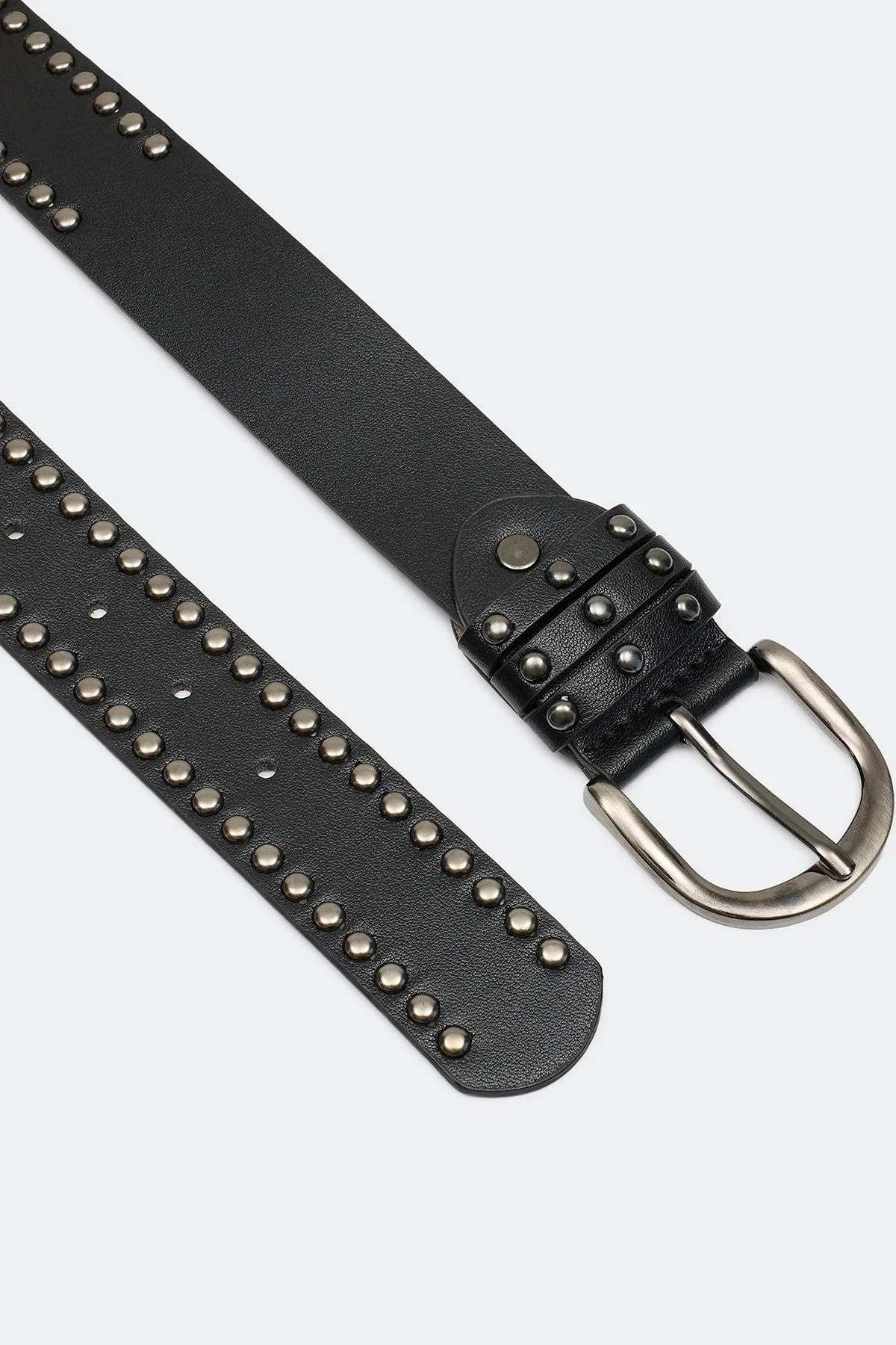 Широкий ремень с декоративными заклепками, S