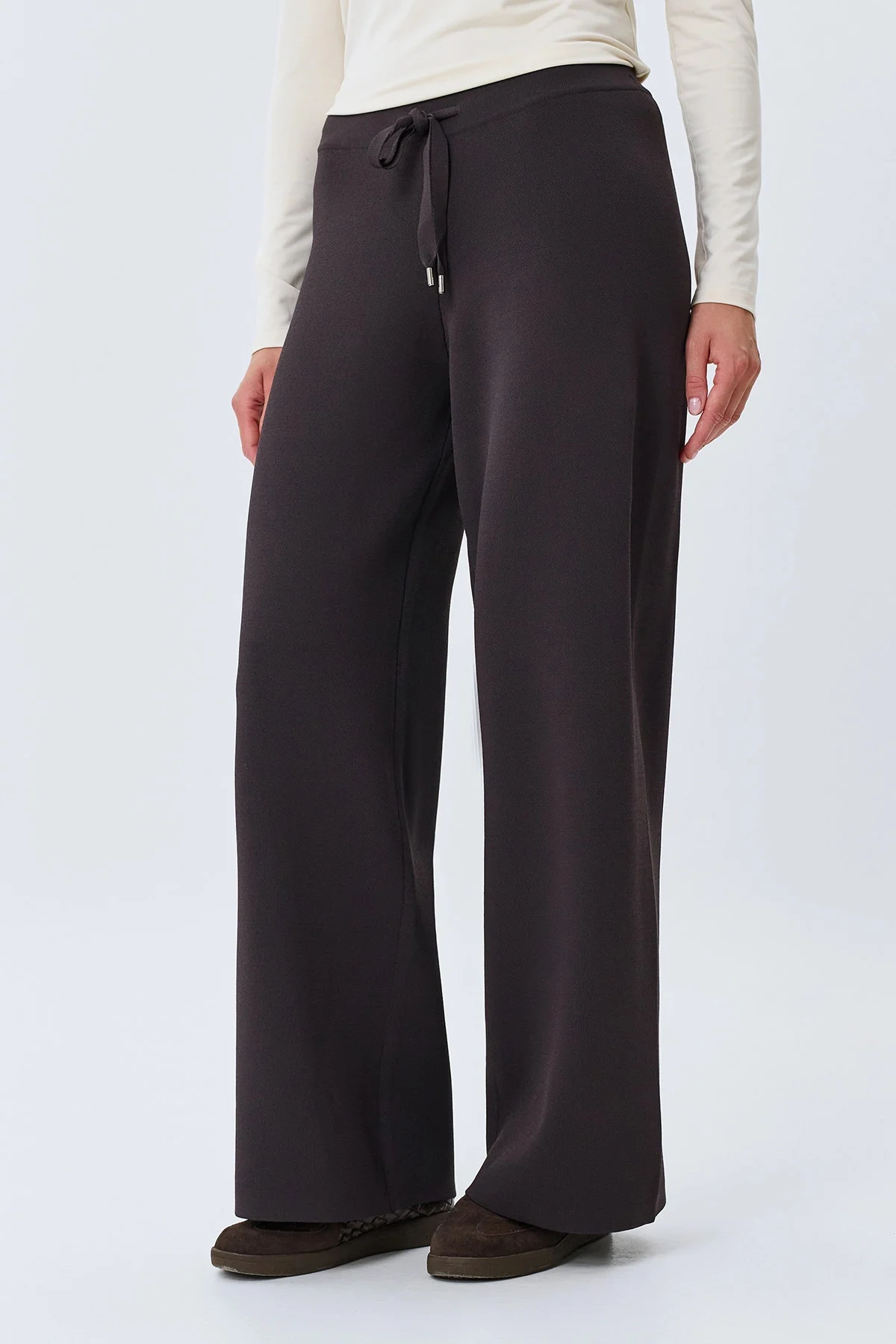 Вязаные коричневые брюки из вискозы, 48