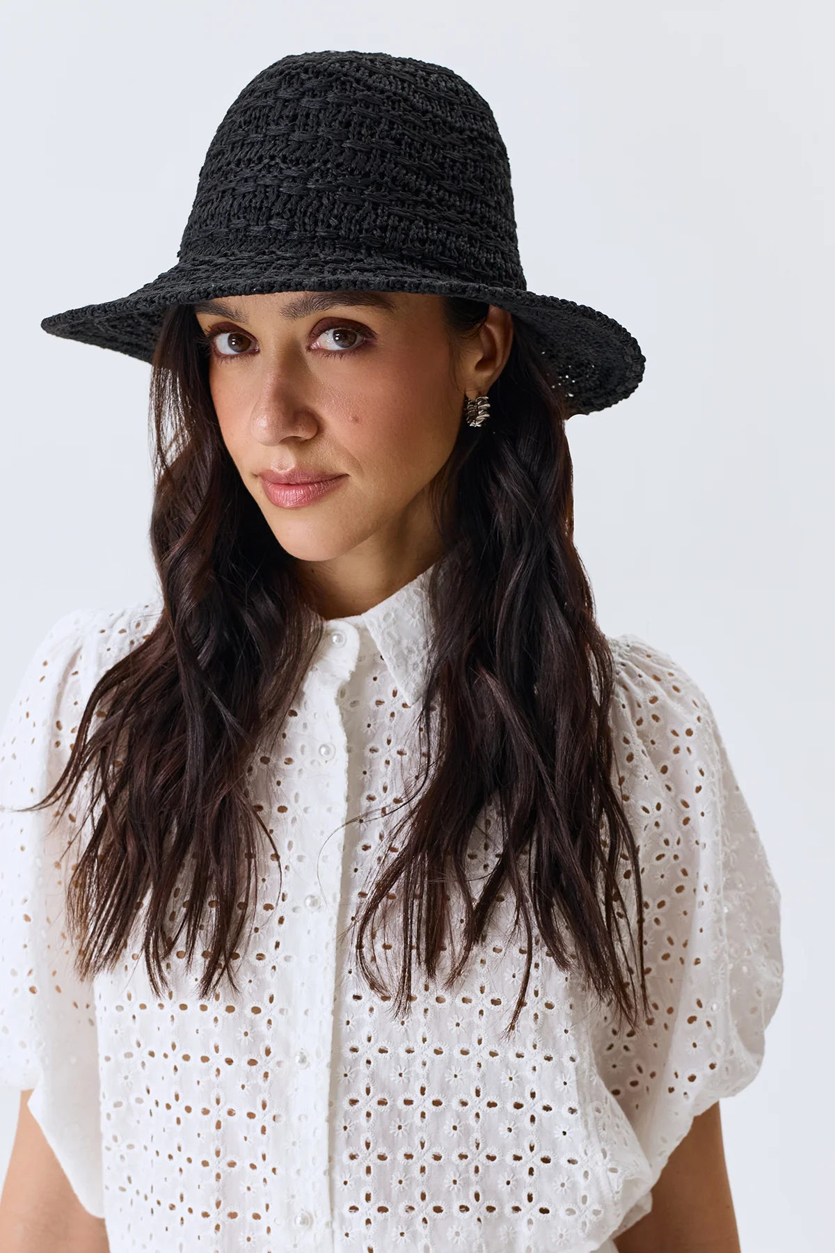 Плетеная шляпа с прямыми полями, One