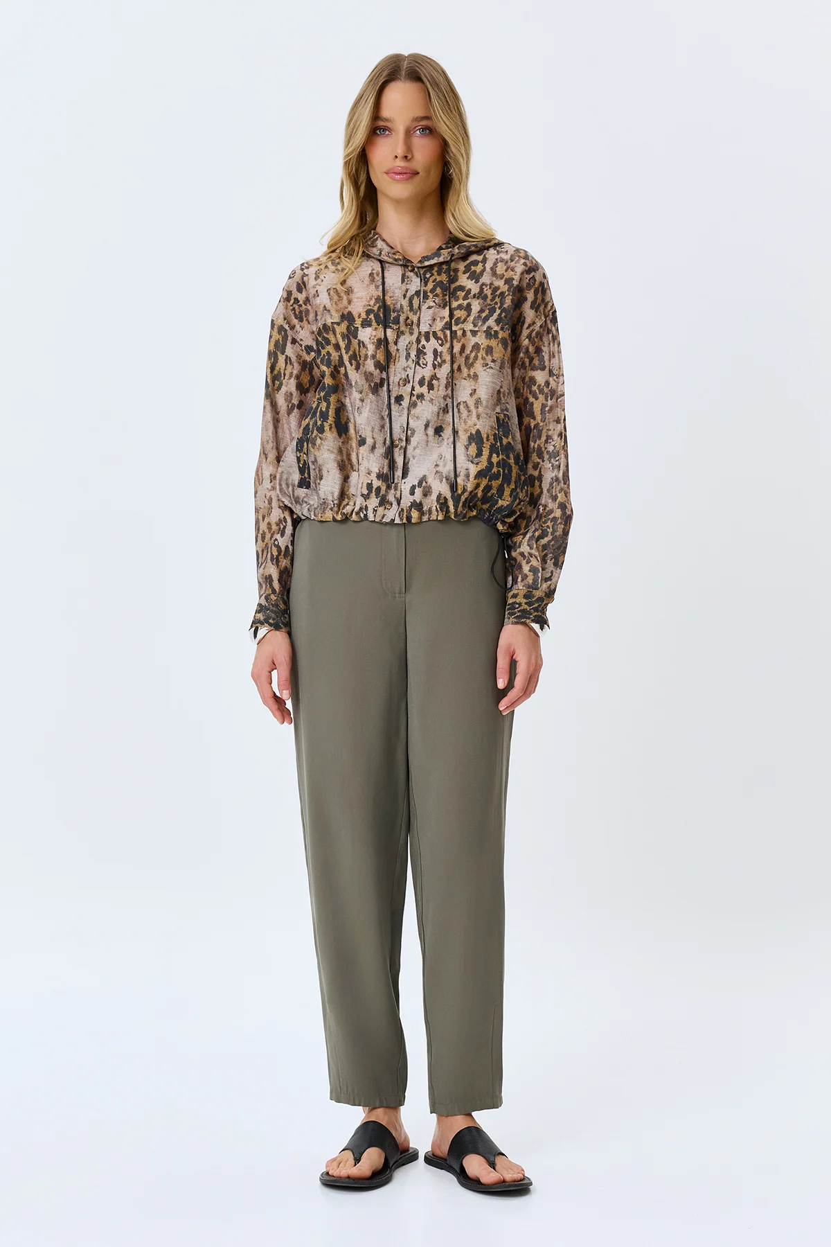 Зауженные брюки из вискозы, 50