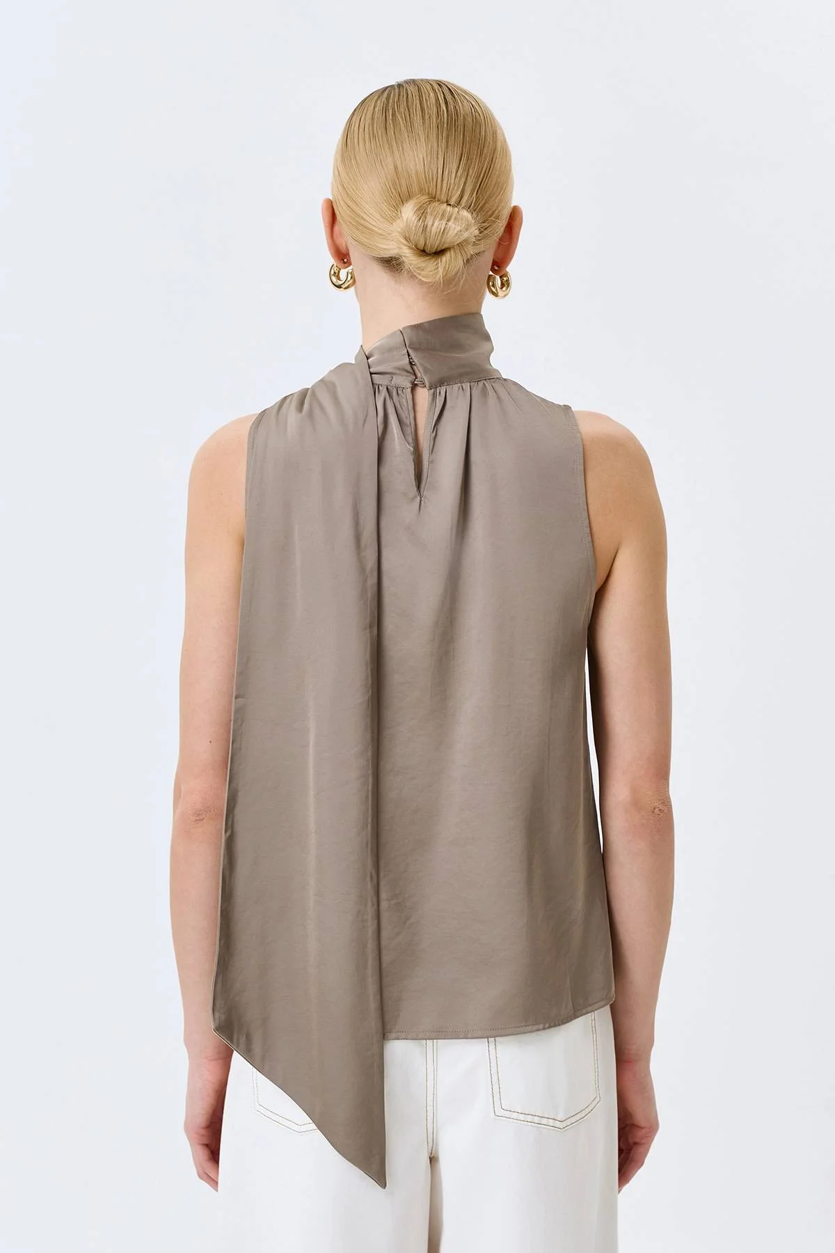 Топ халтер со струящимся шарфом в цвете моко, 50