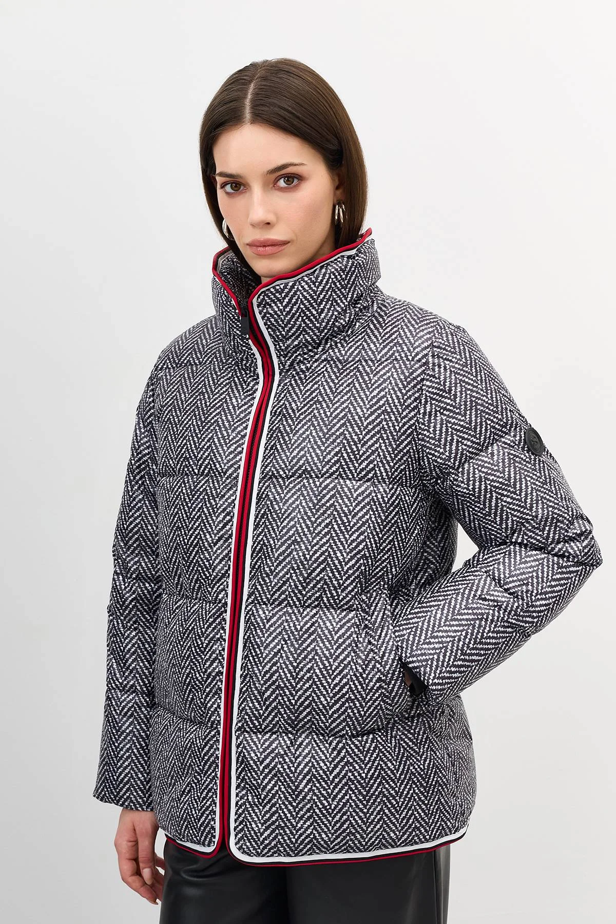 Лимитированная серия комбинированная куртка с принтом и палантин, 52