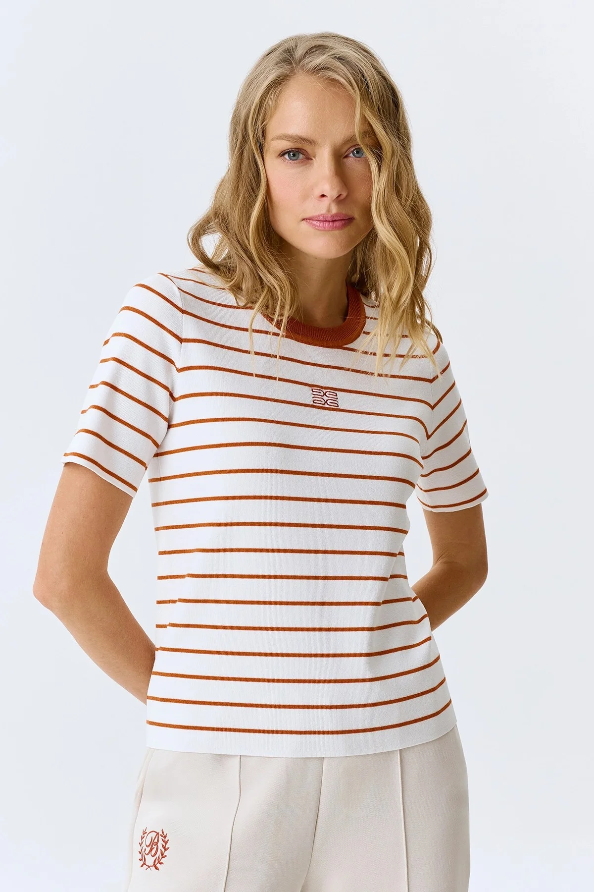 Вязаная футболка в полоску, 34