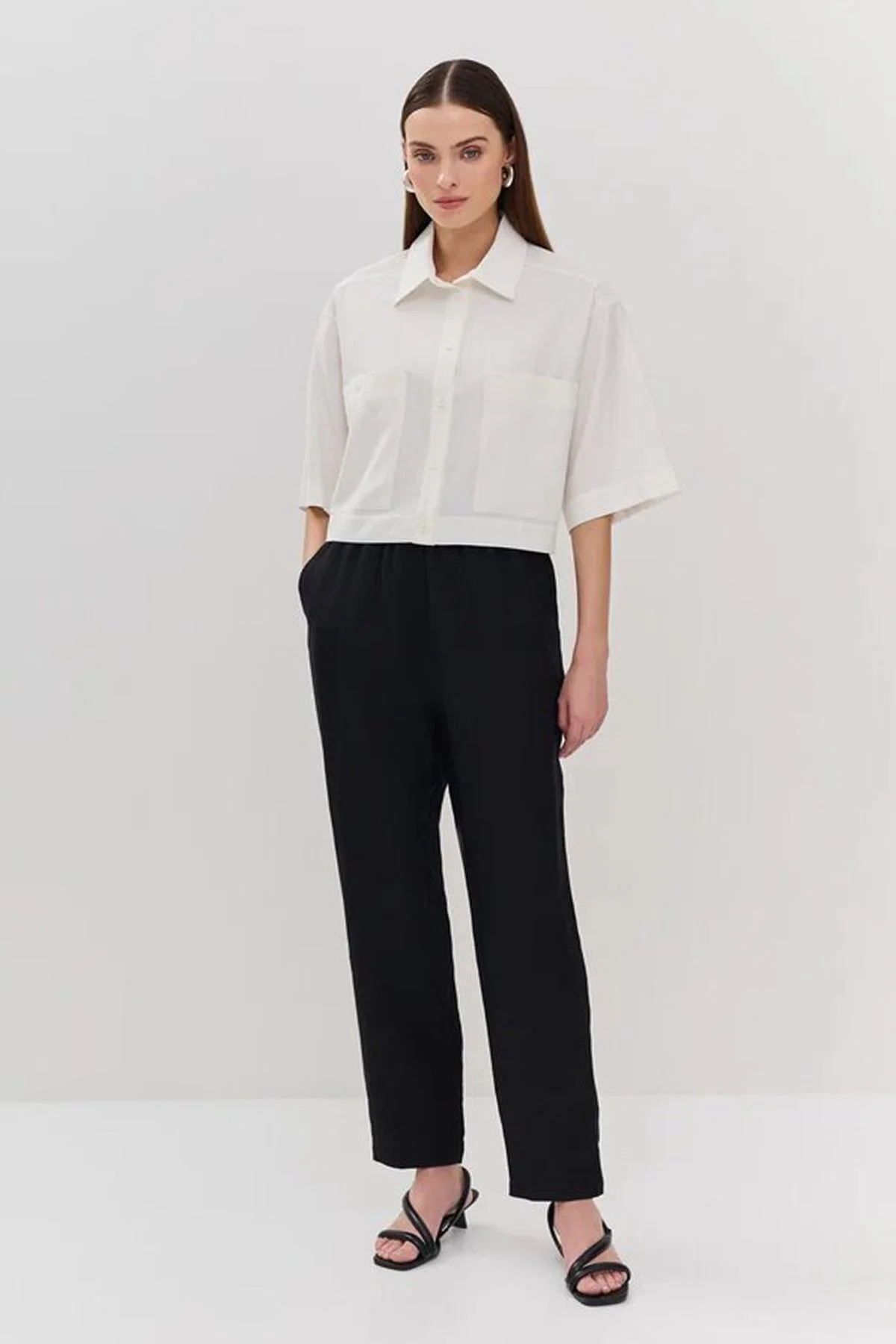 Классическая укороченная блузка с коротким рукавом, 48р