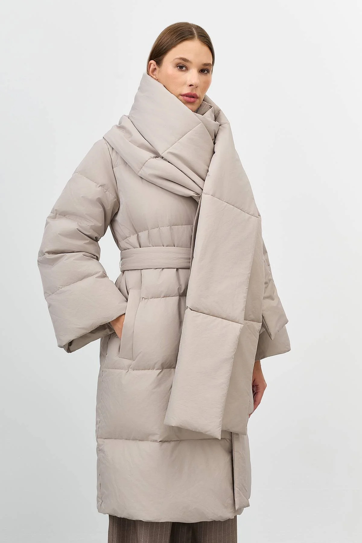 Лимитированная серия пуховое пальто с палантином, 44