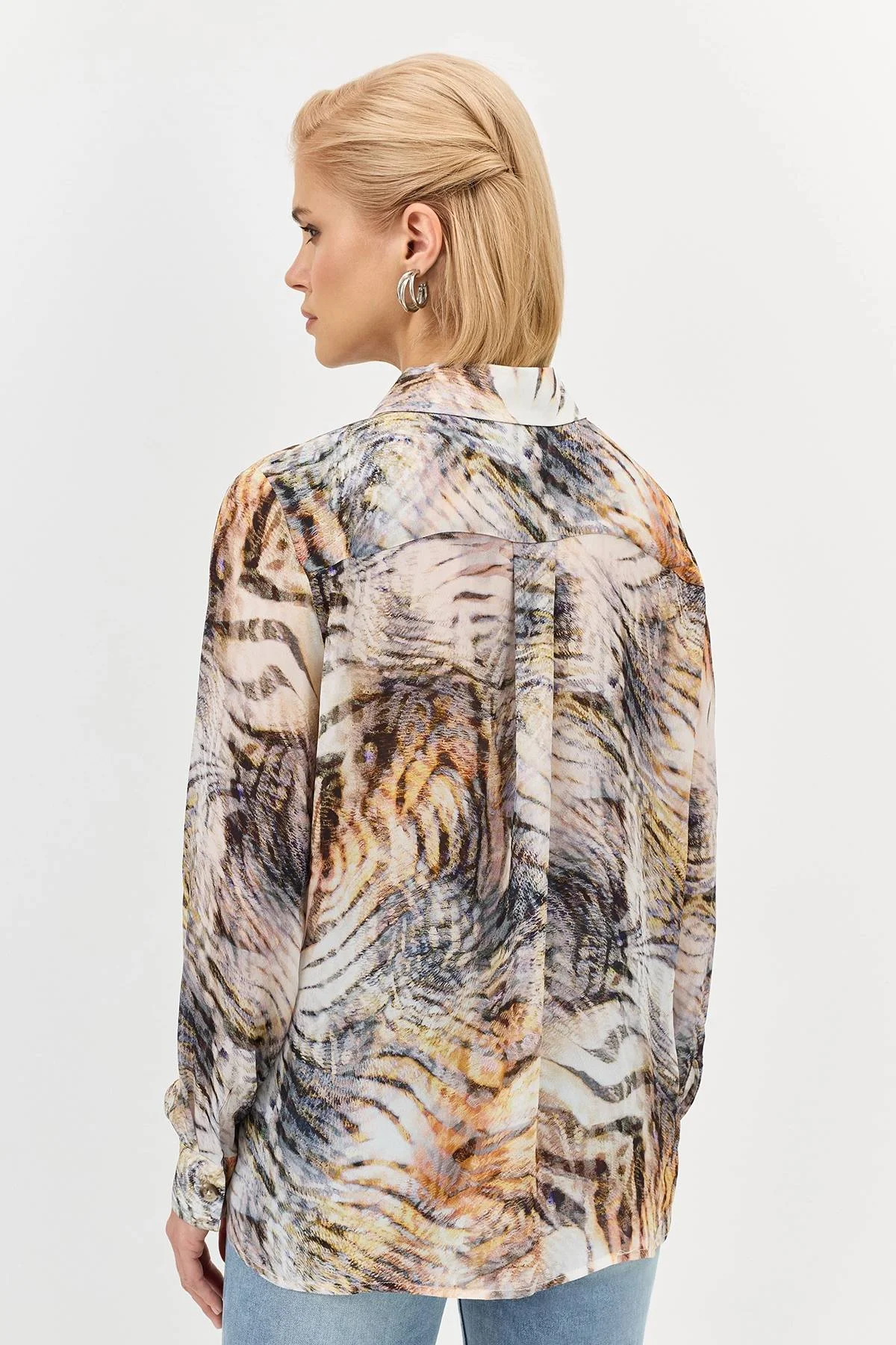 Лимитированная серия блузка с анималистичным принтом в карамельном цвете с ремнем, 38