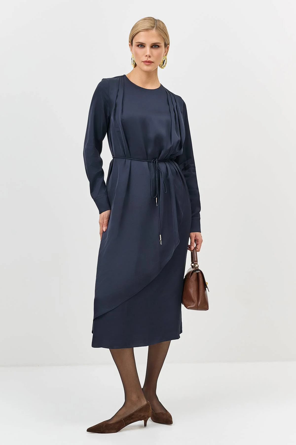 Лимитированная серия платье-миди с драпировкой и палантином, 44