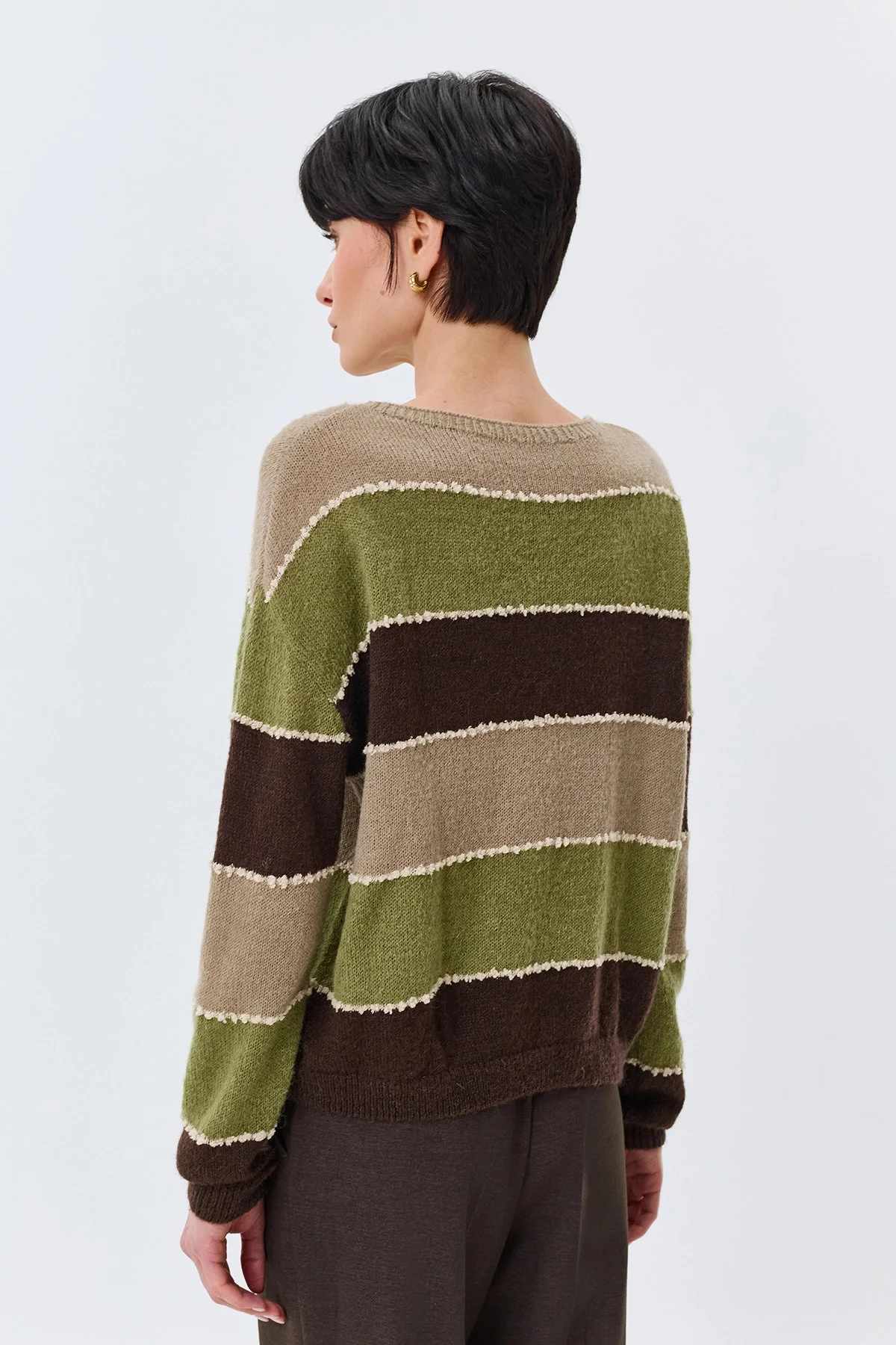 Джемпер в контрастную полоску, 34