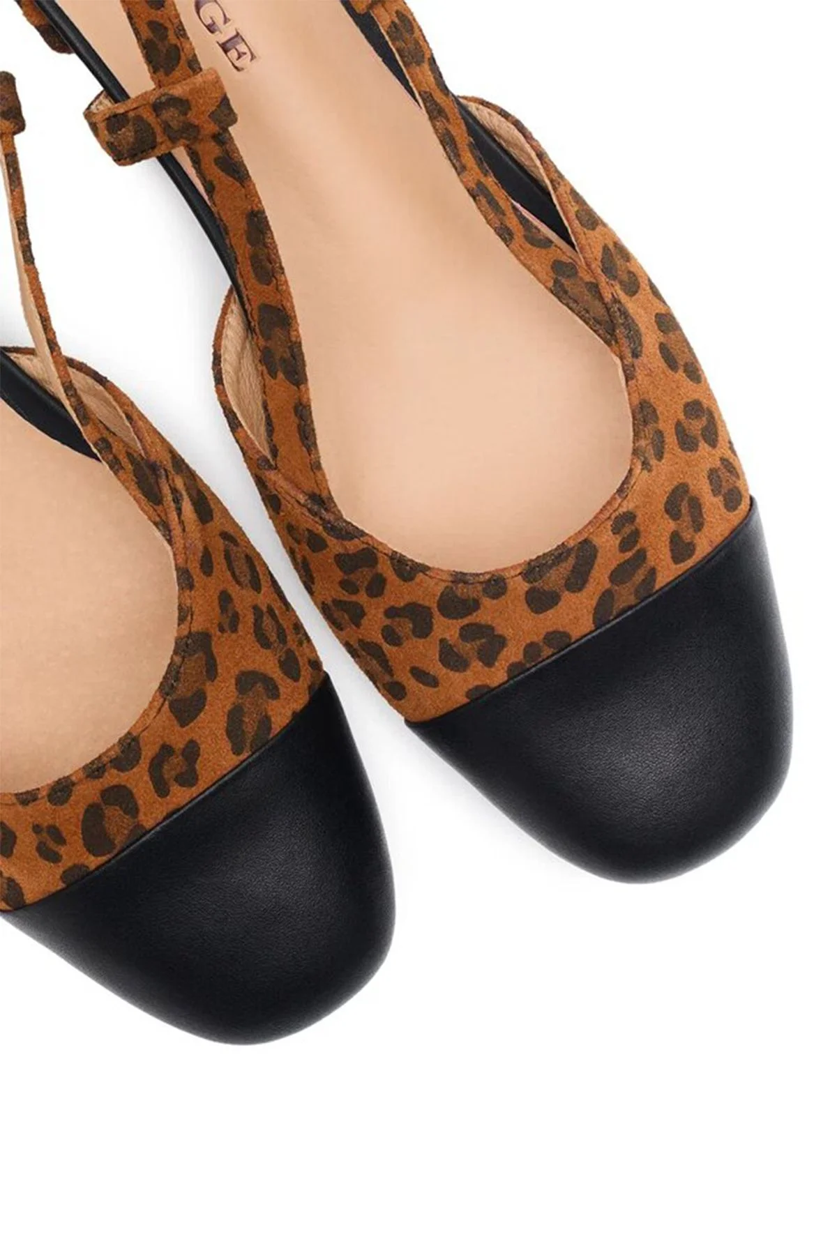 Туфли из натуральной кожи с анималистичным принтом, 39р