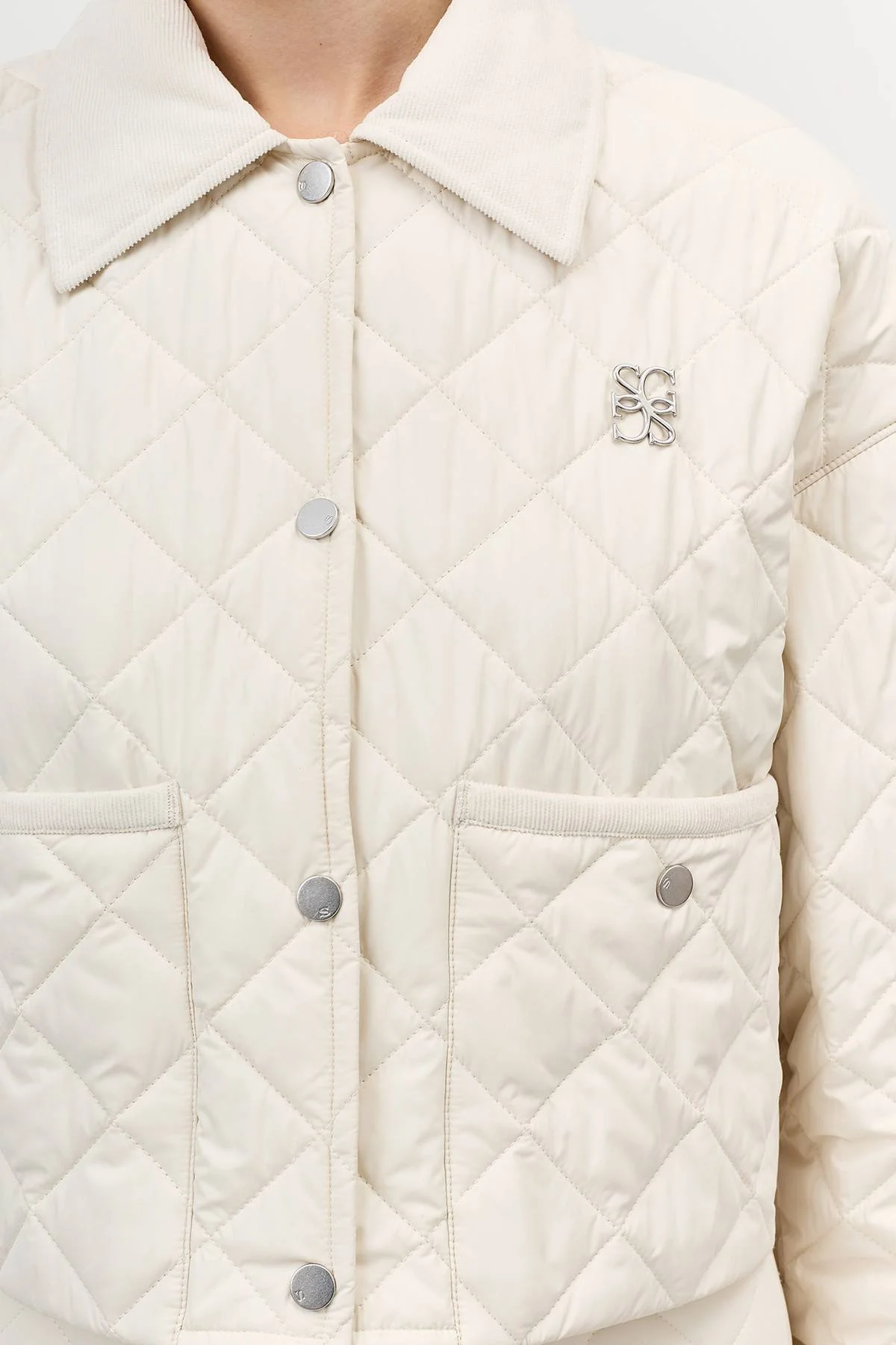 Лимитированная серия светло-бежевая куртка с палантином, 48