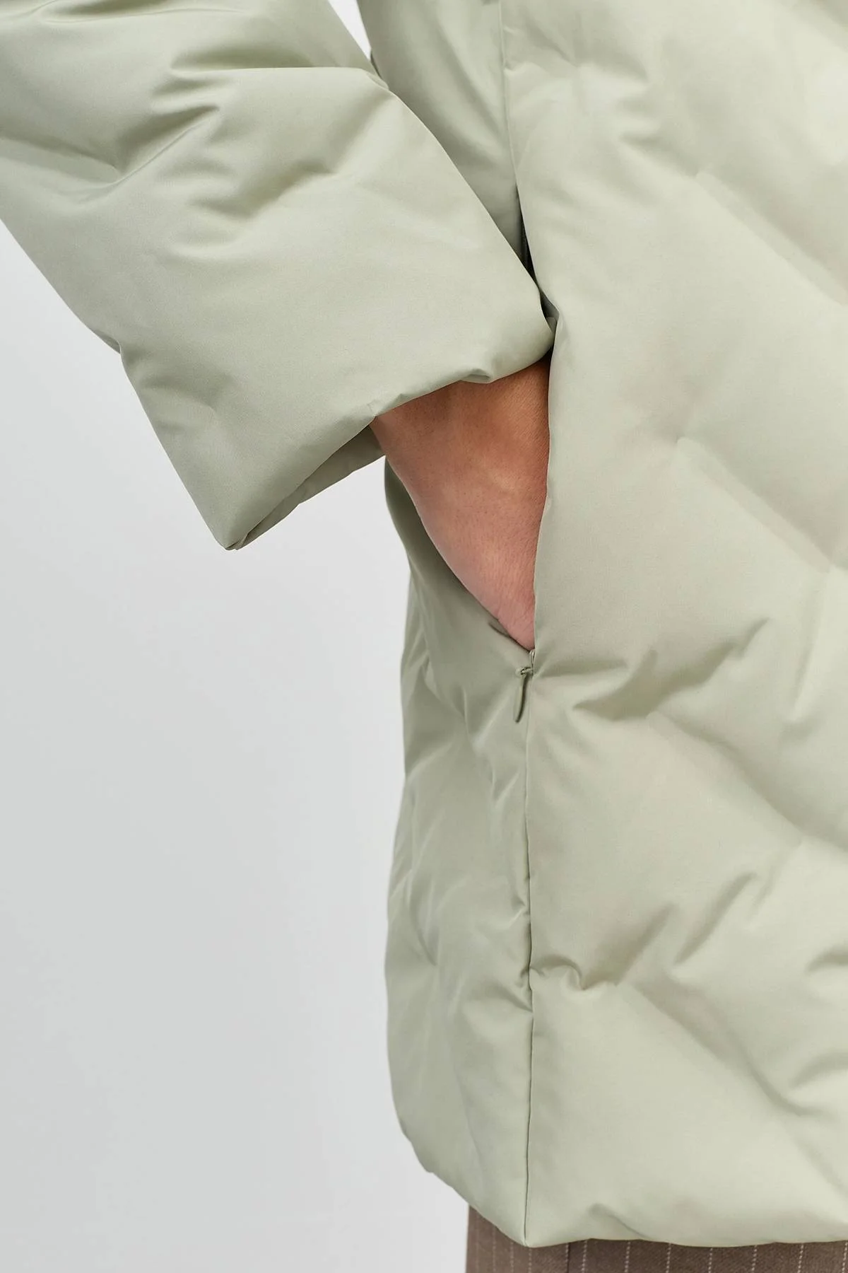 Лимитированная серия светло-оливковая куртка с палантином, 42