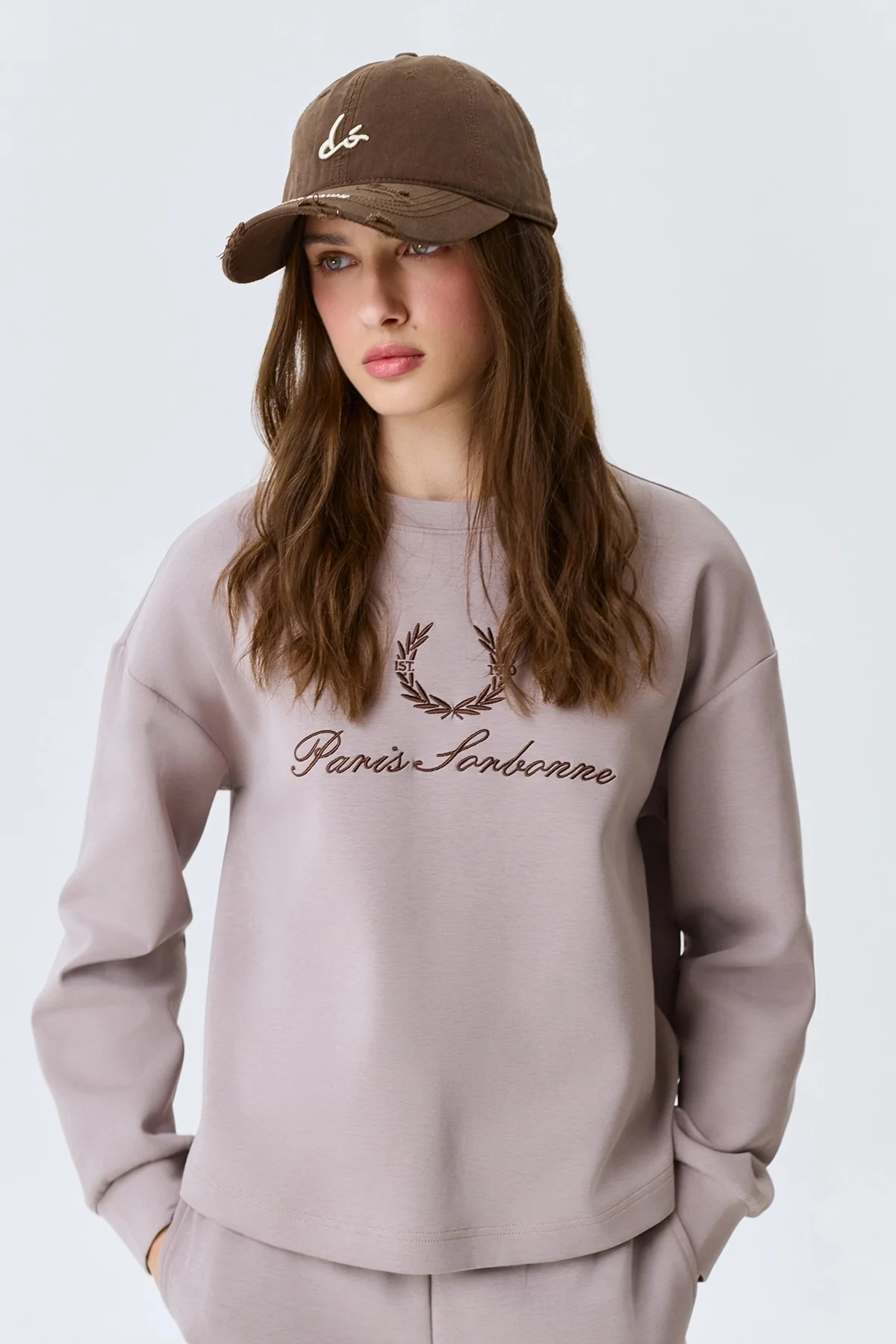 Кепка с объемной вышивкой, One