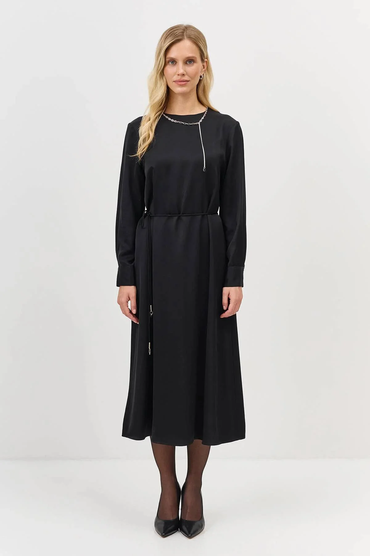 Платье с декоративной цепочкой, 42