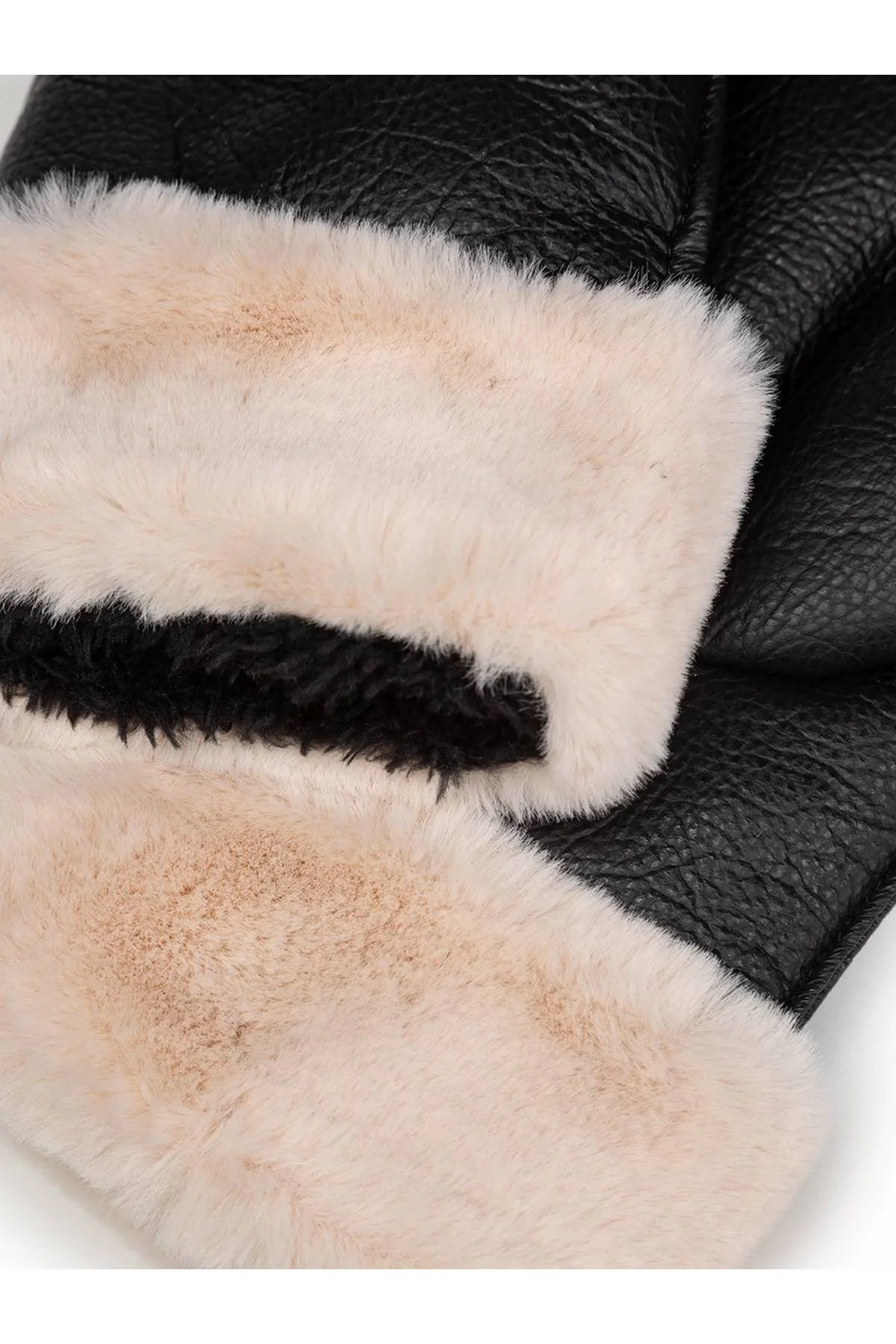 Рукавицы черные, M