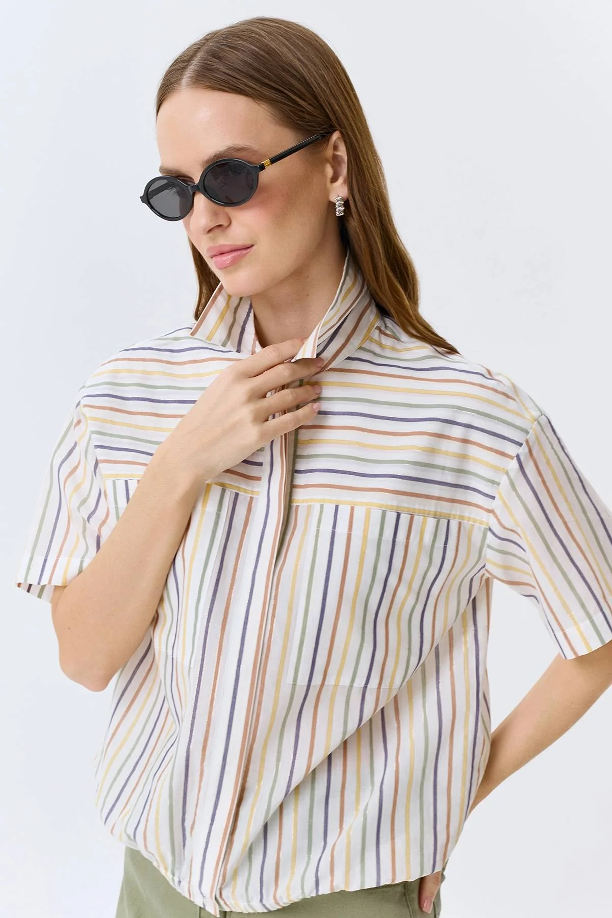 Легкая блузка в яркую полоску, 46