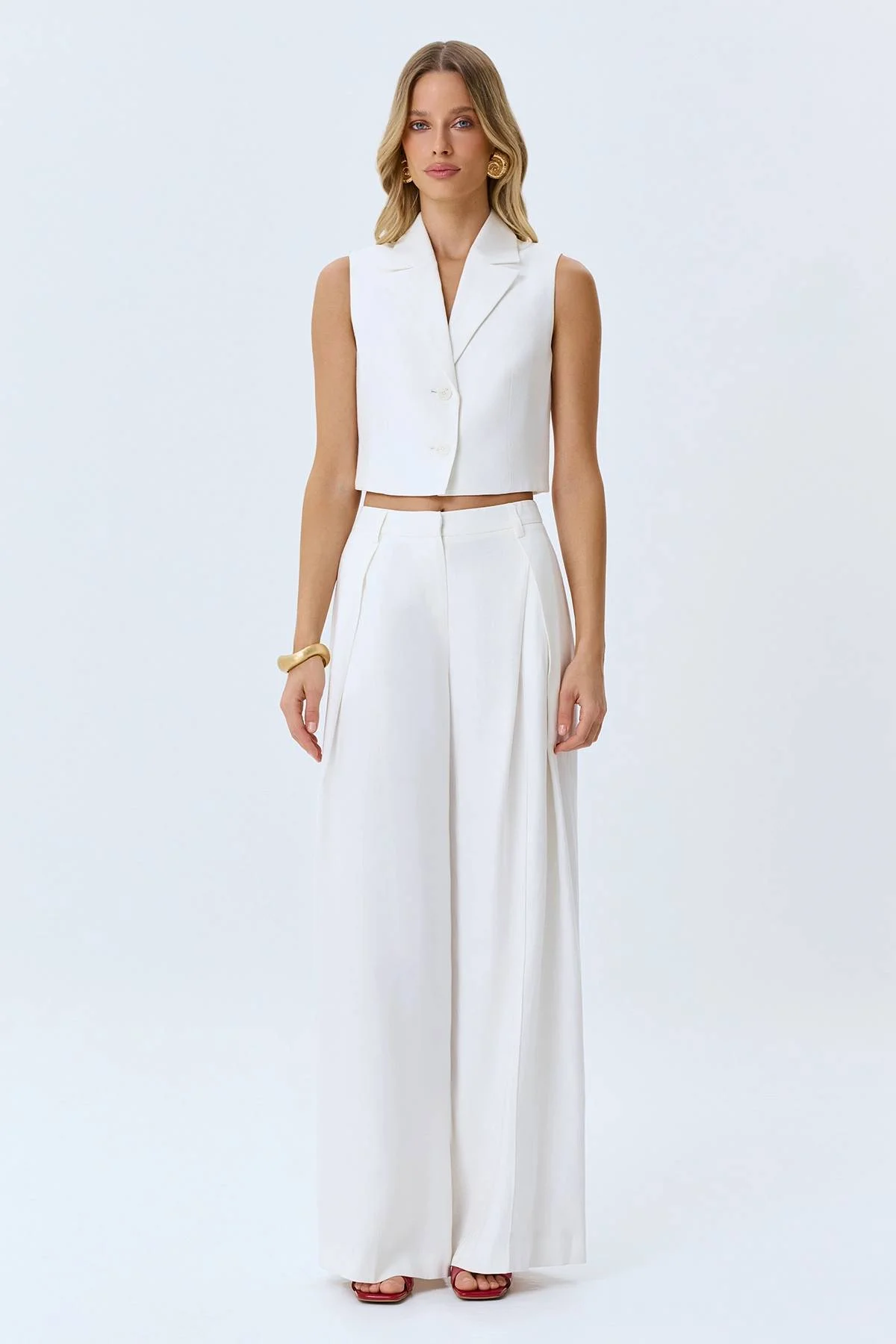 Укороченный жилет из вискозы белый, 46