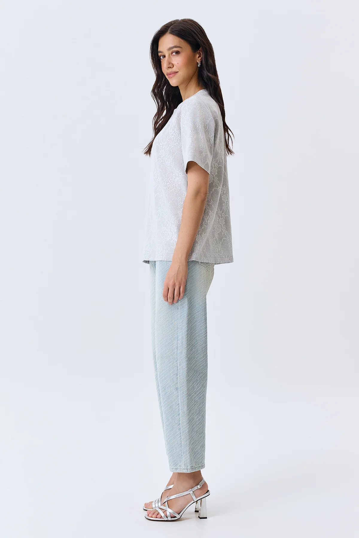 Футболка нарядная с кружевом оверсайз, 42