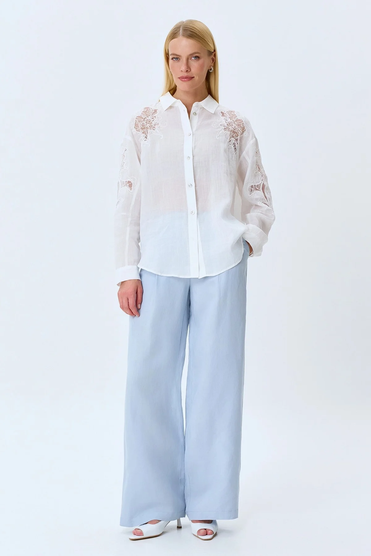 Удлиненная блузка с анималистичным принтом, 42