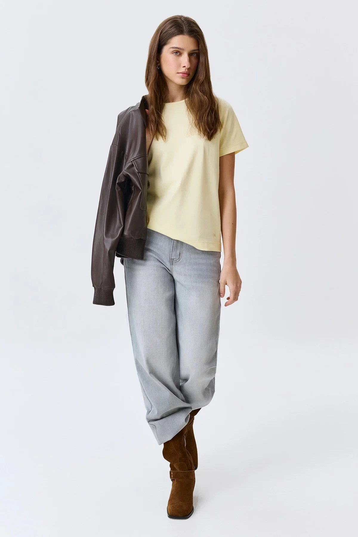 Базовая яркая желтая  футболка, 46