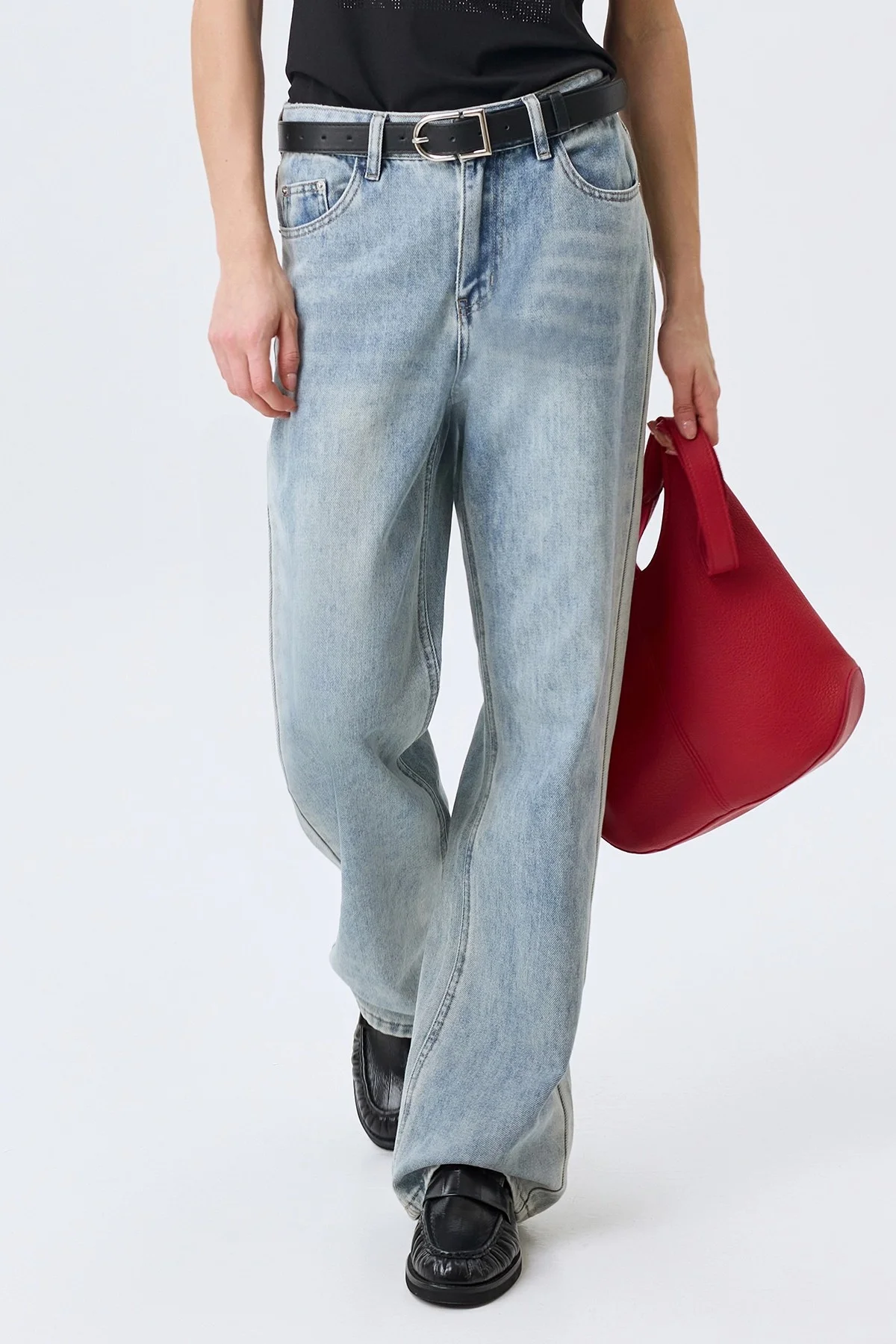 Свободные джинсы с деликатной варкой, 44