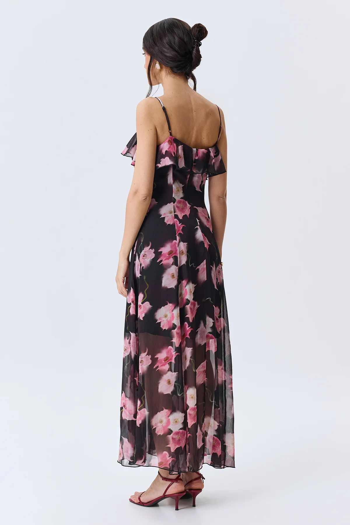 Романтичное платье с ярким цветочным принтом, 46