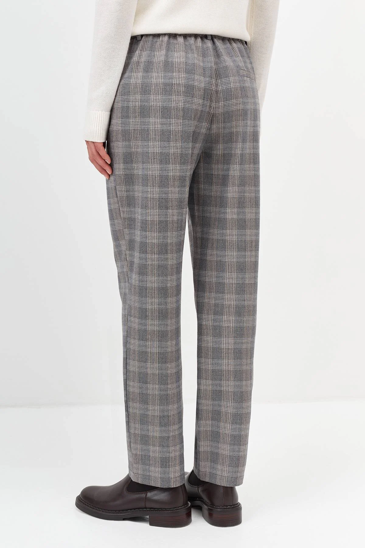 Лимитированная серия брюки в сером цвете с ремнем, 44