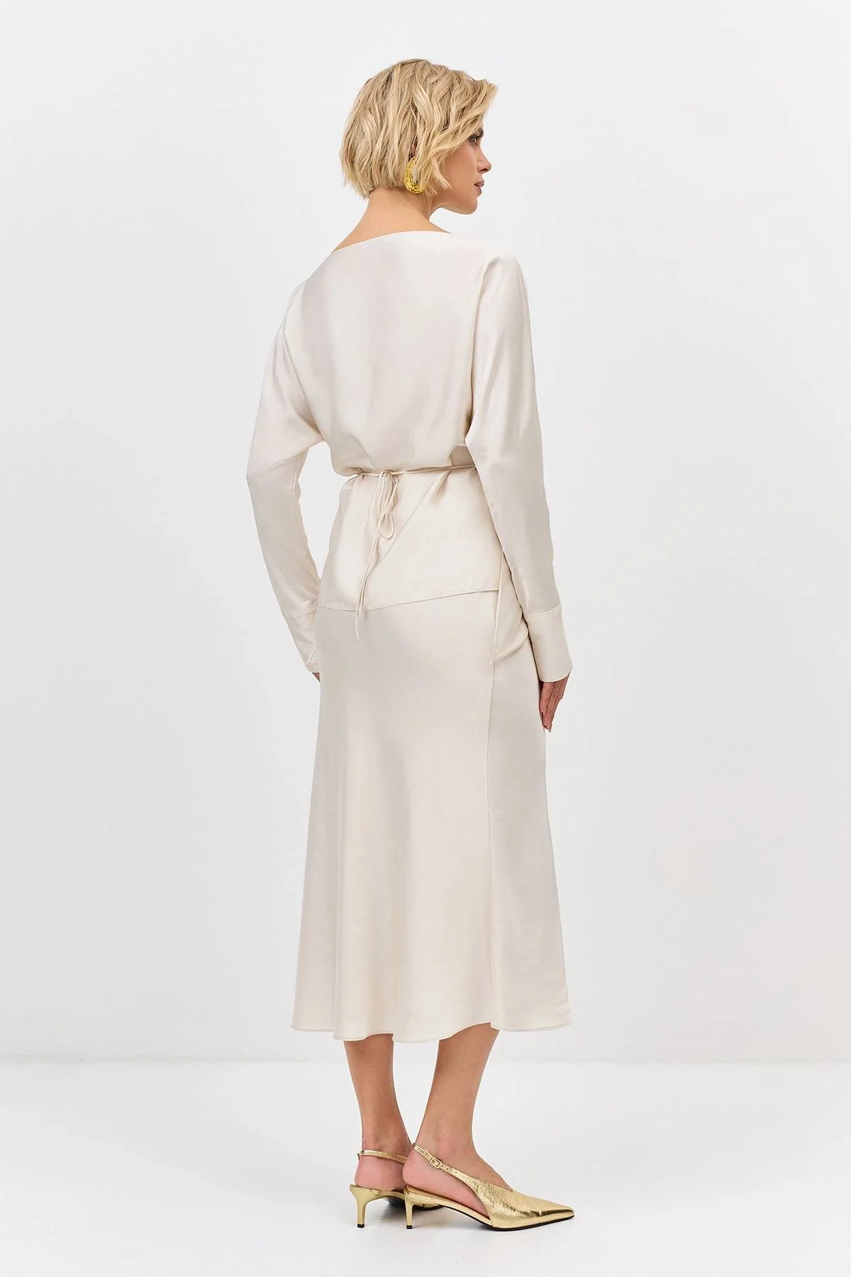 Лимитированная серия шелковистая юбка-макси из 100% вискозы и ремень, 34 Лимитированная серия шелковистая юбка-макси из 100% вискозы и ремень, 34