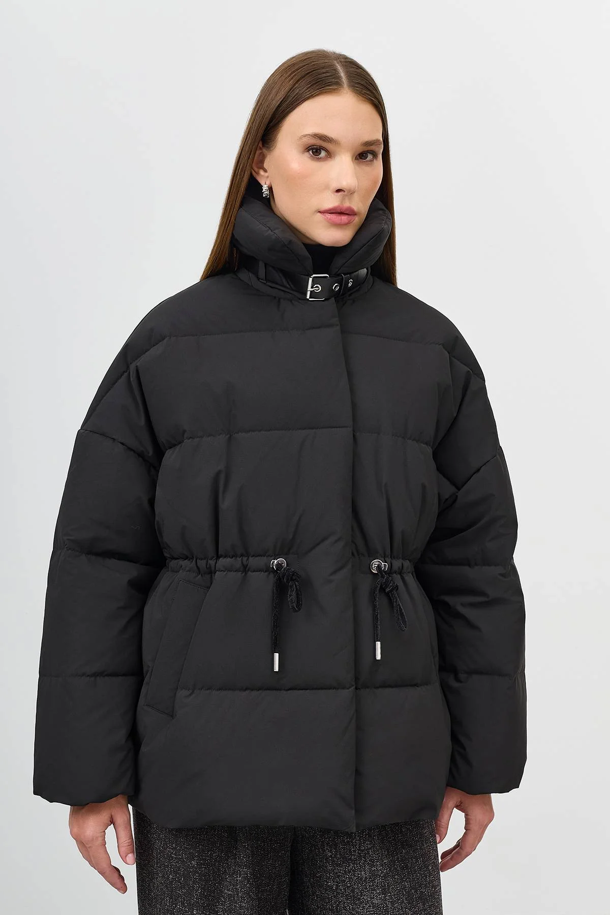 Лимитированная серия Приталенная куртка с хлястикомс палантином, 40 Лимитированная серия Приталенная куртка с хлястикомс палантином, 40