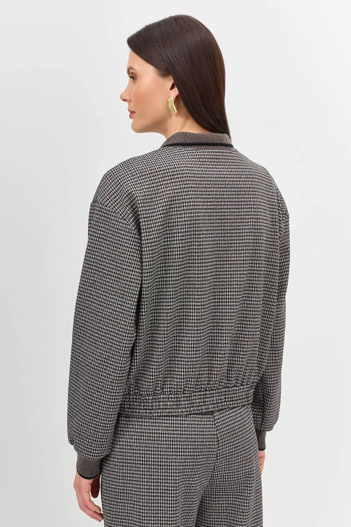 Лимитрированная серия бомбер в мелкую клетку и палантин, 40