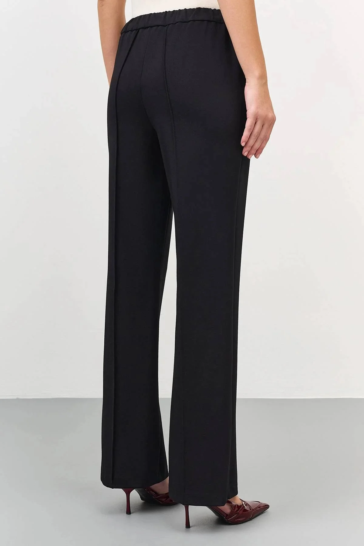 Базовые брюки со стрелками, 44