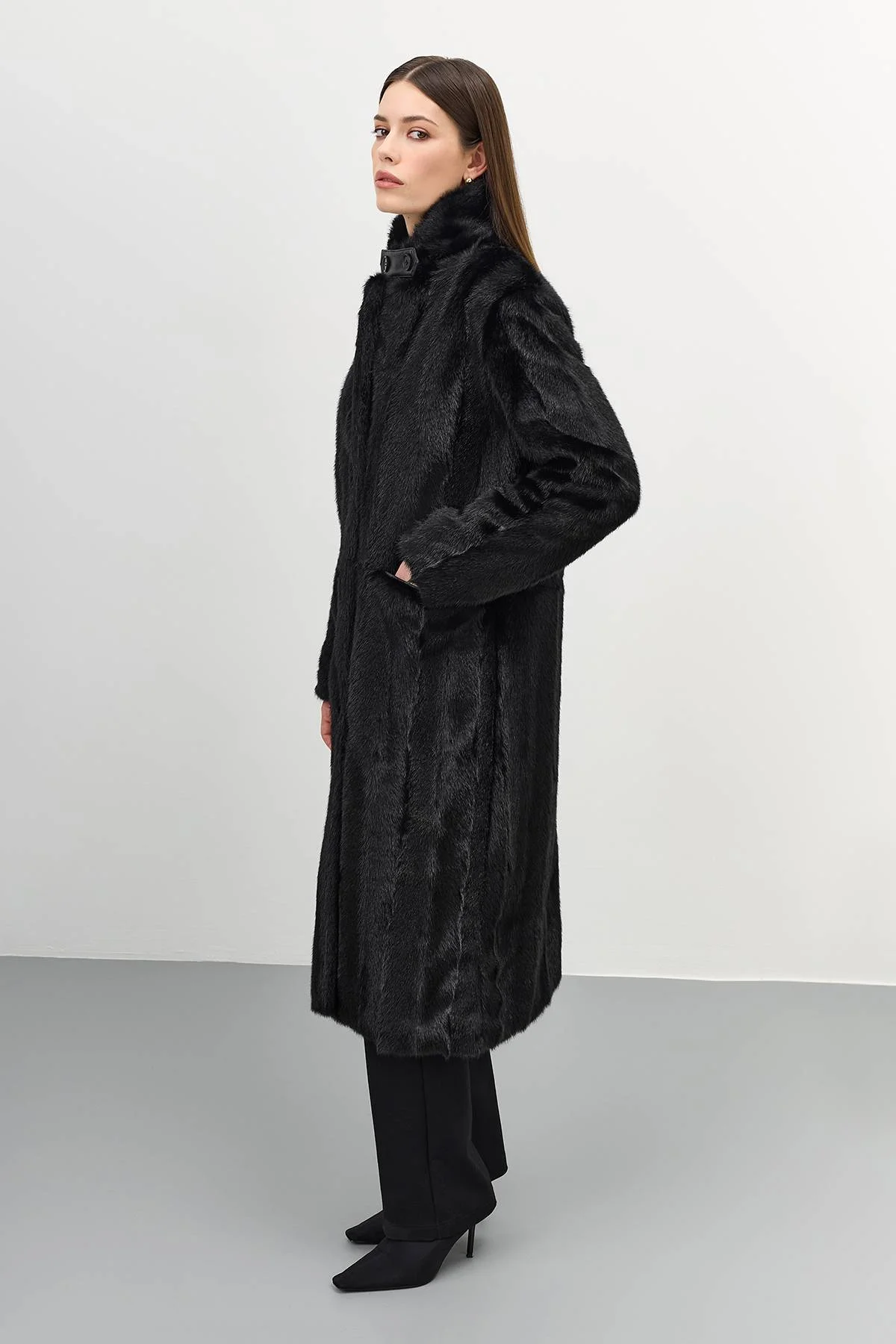 Лимитированная серия шуба из искуственного меха норки с палантином, 48