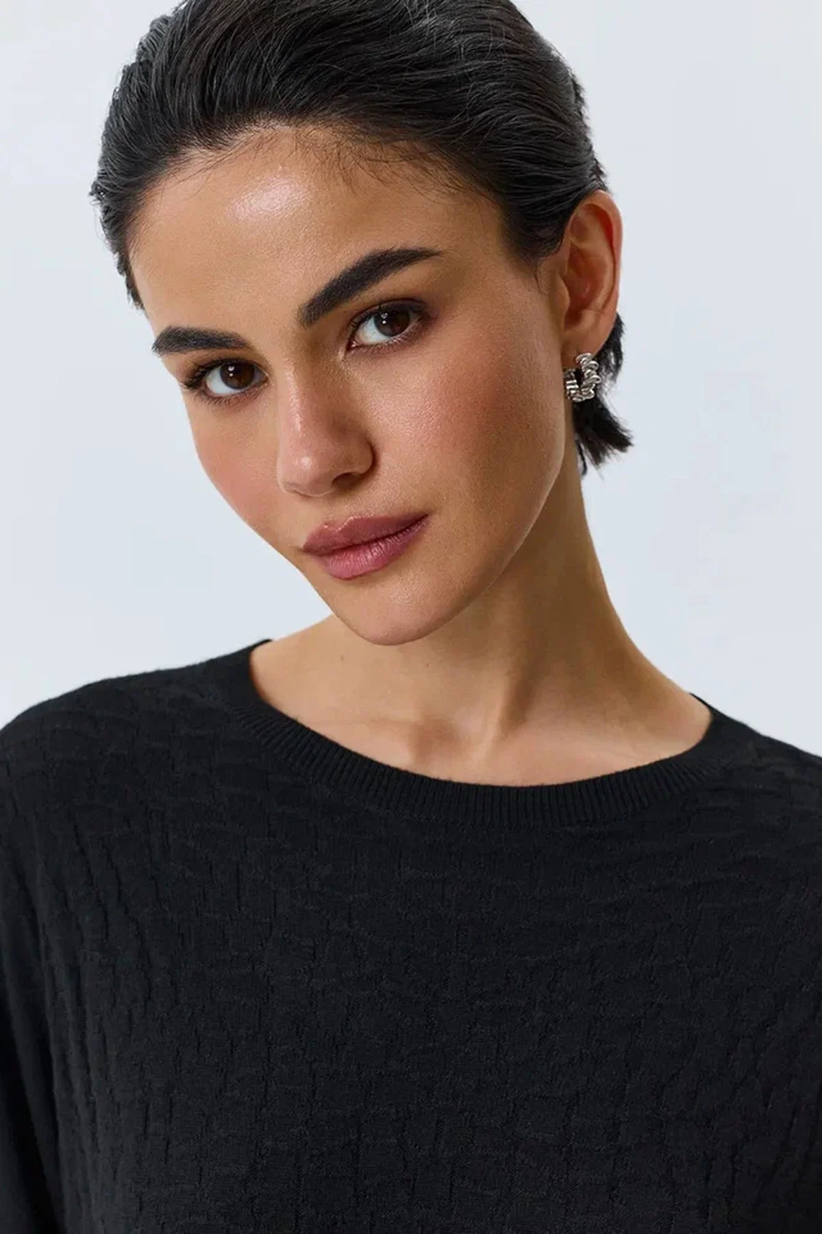 Тонкий джемпер фактурной вязки, 36