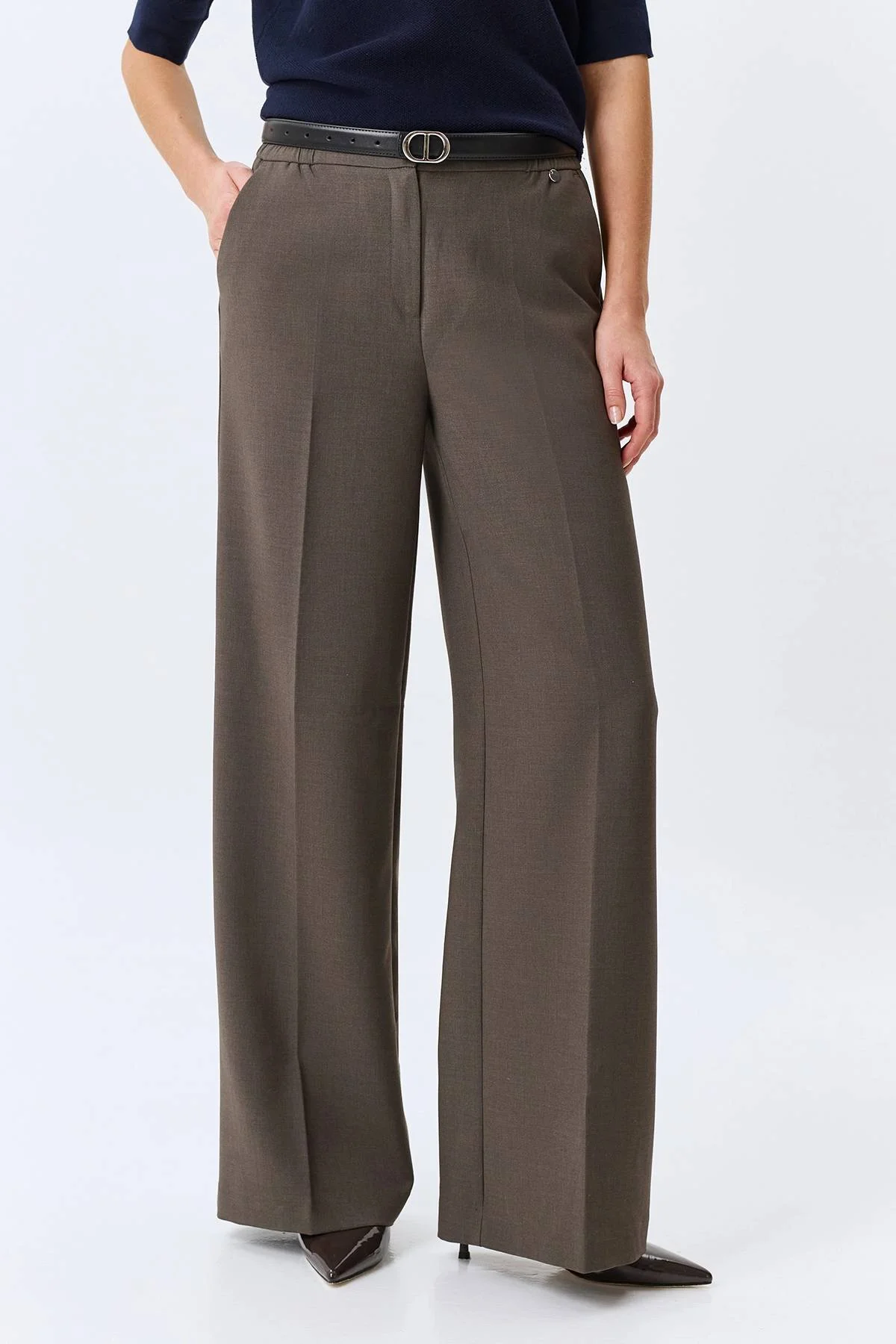 Кожаный ремень с круглой пряжкой, M