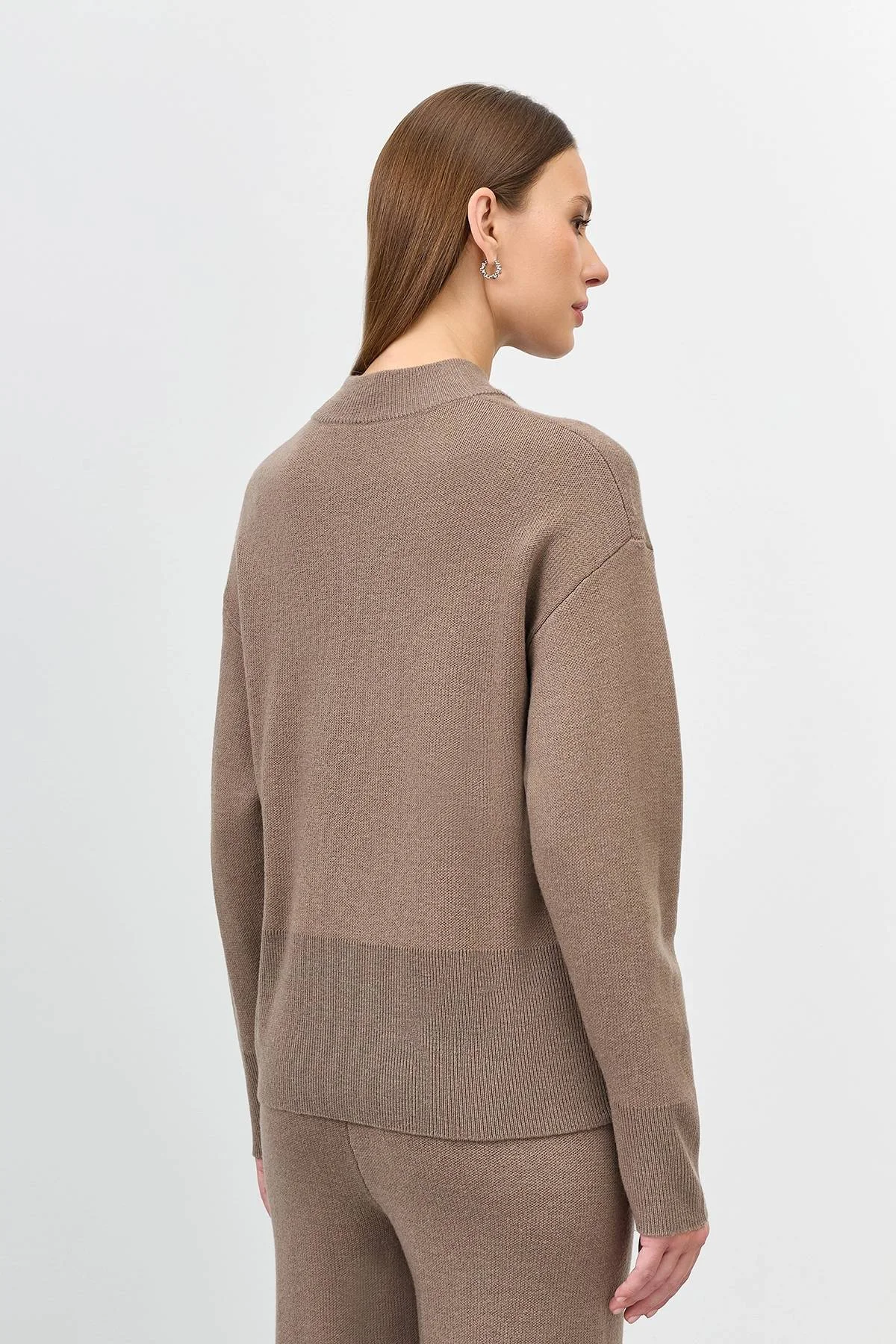 Свободный свитер с шерстью, 42