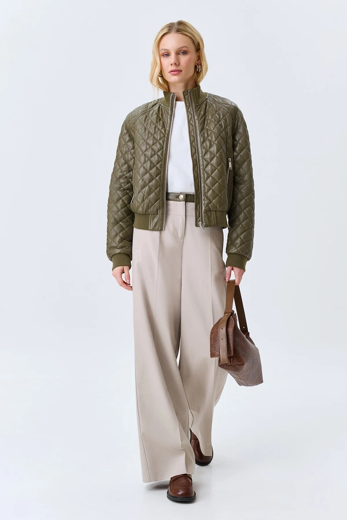 Стеганый бомбер из эко кожи, 50