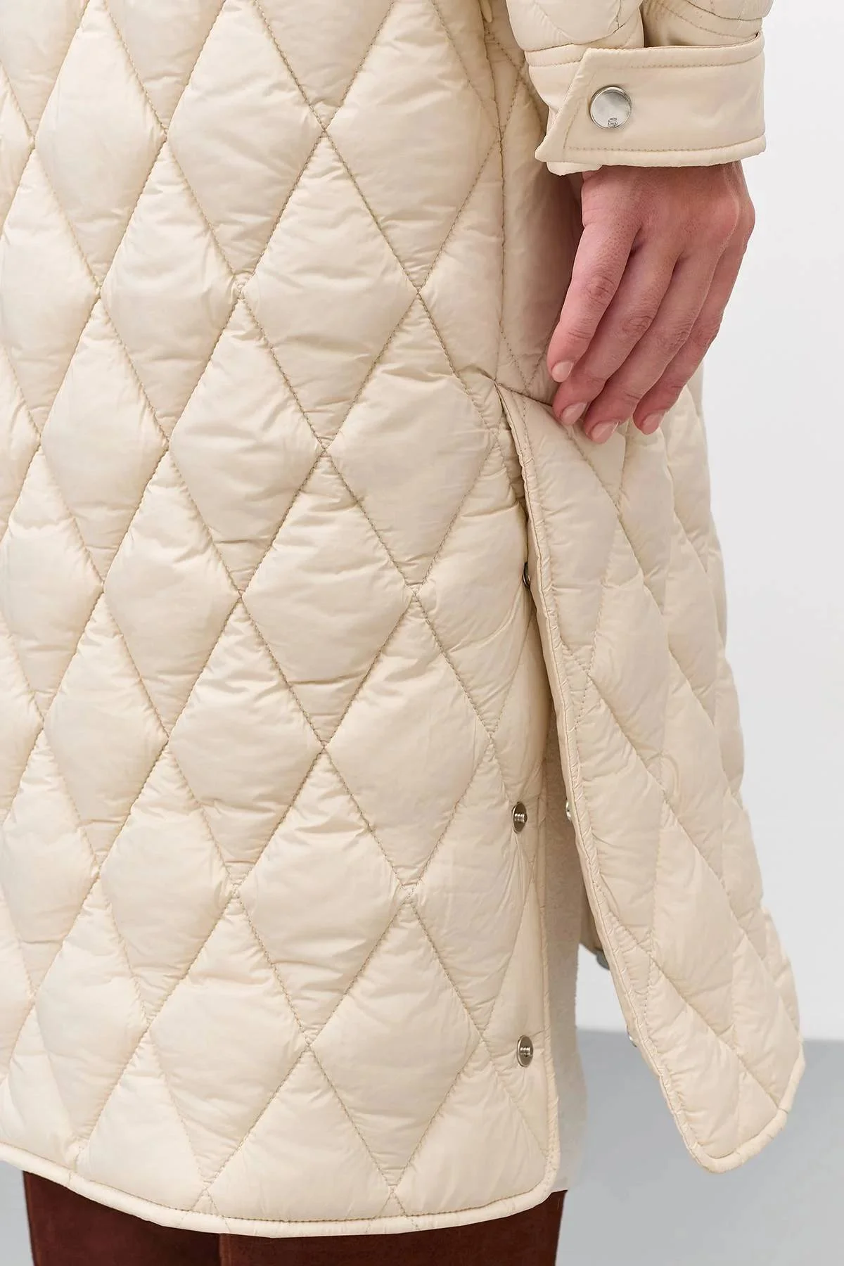 Пальто с акцентным воротником, 48