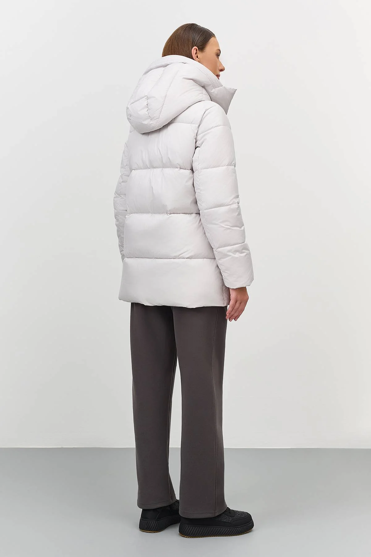 Лимитированная серия светлая удлиненная куртка с трикотажными манжетами с палантином, 46