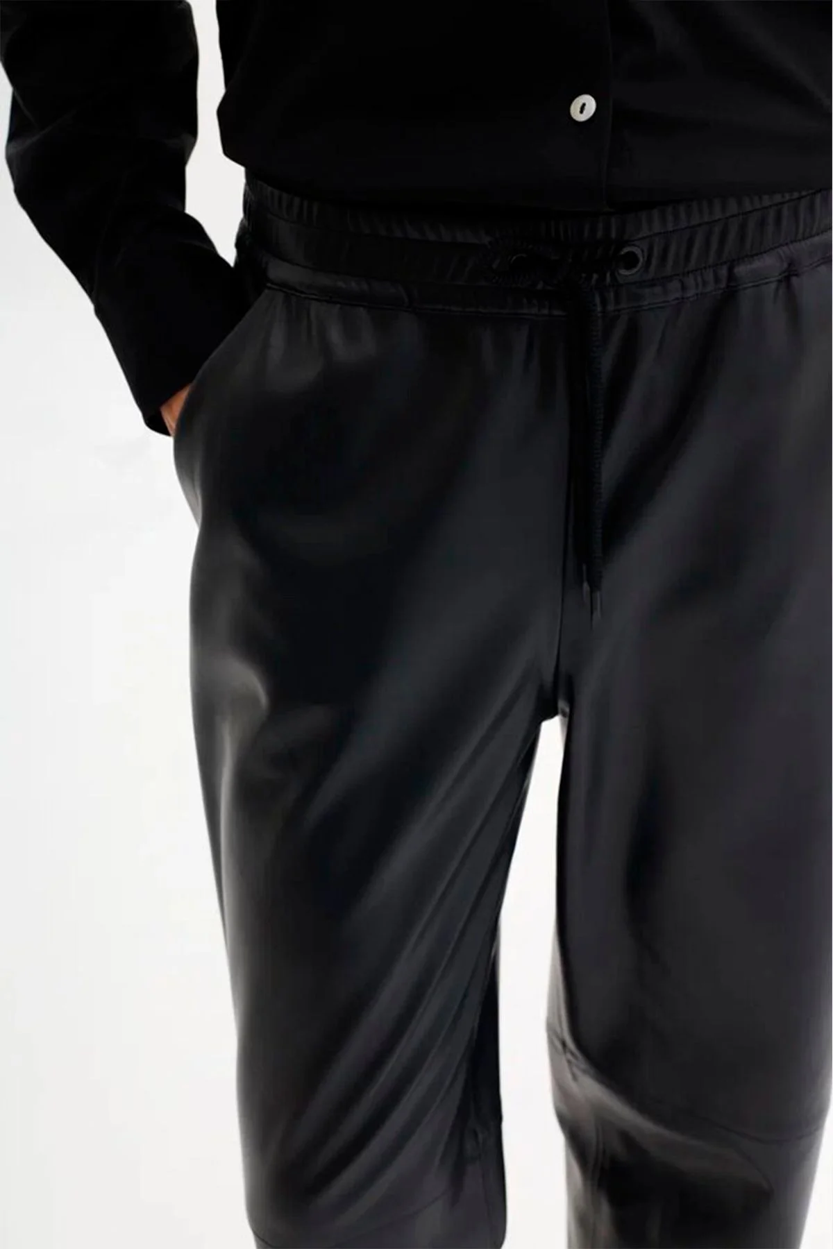 Брюки из экокожи, 52р