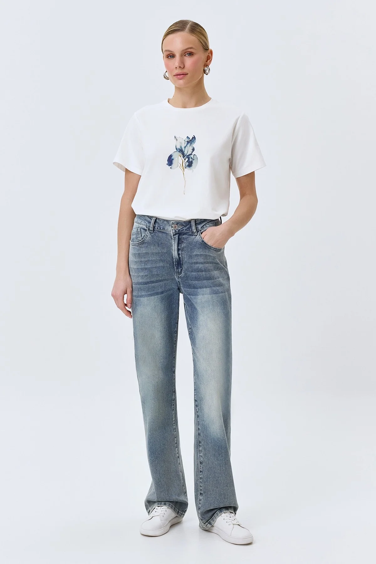 Прямые джинсы с деликатной варкой, 42