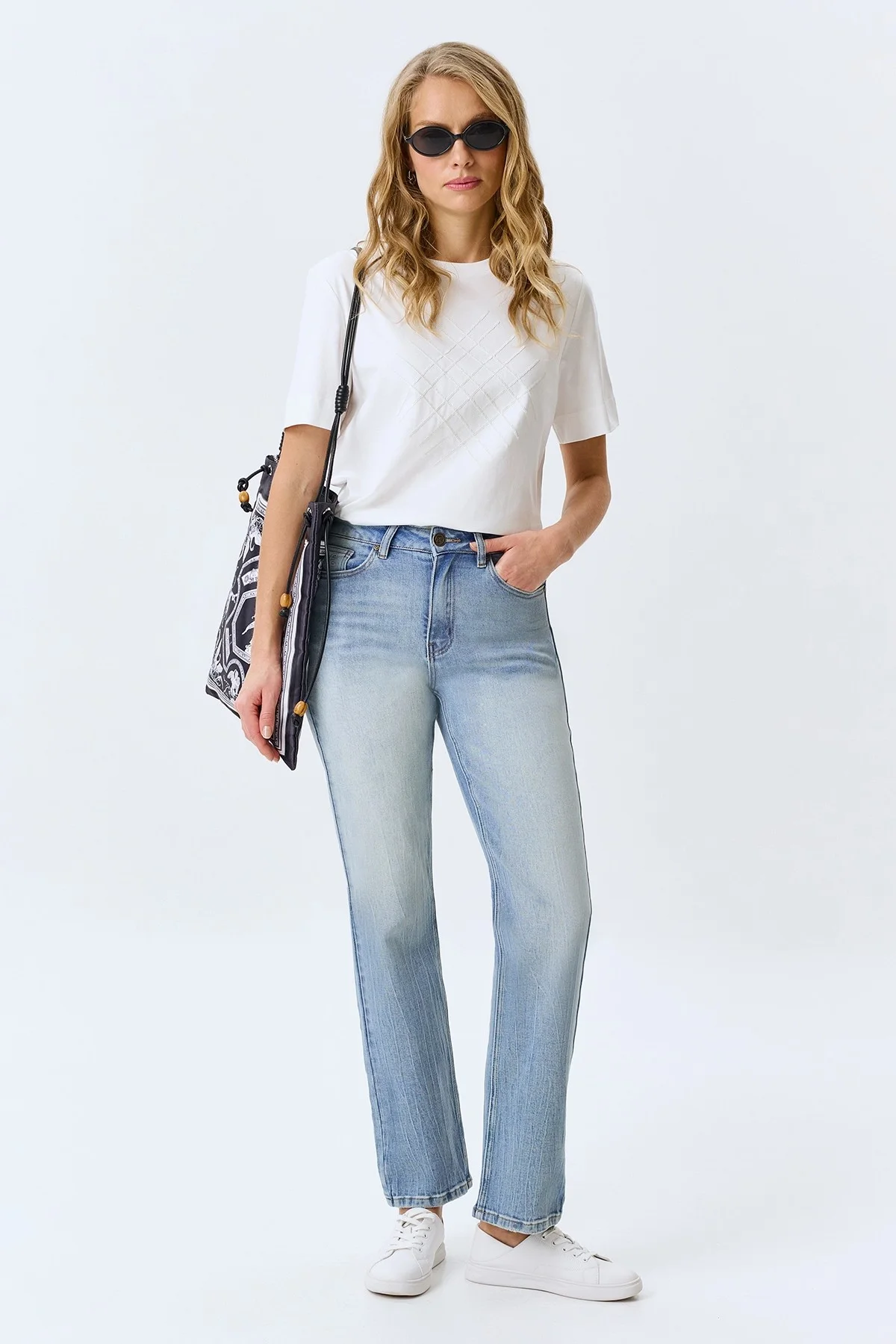 Джинсы Straight fit с мраморной варкой, 42